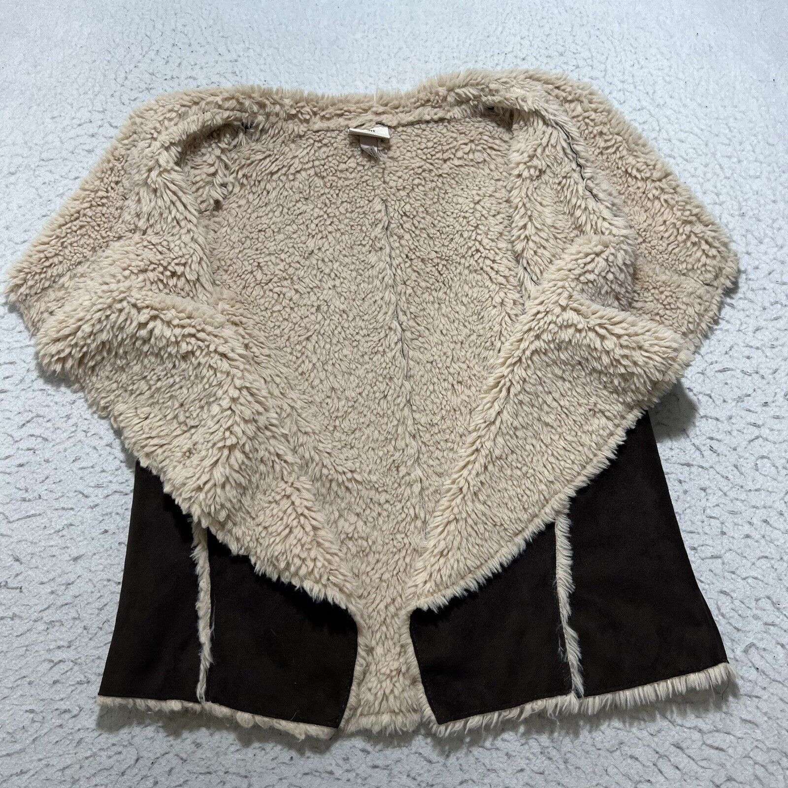 Target Basics Knox Rose Faux Fur Vest Faux Leather Open Front Sleeveless Size M / US 6-8 / IT 42-44 - 1 Thumbnail
