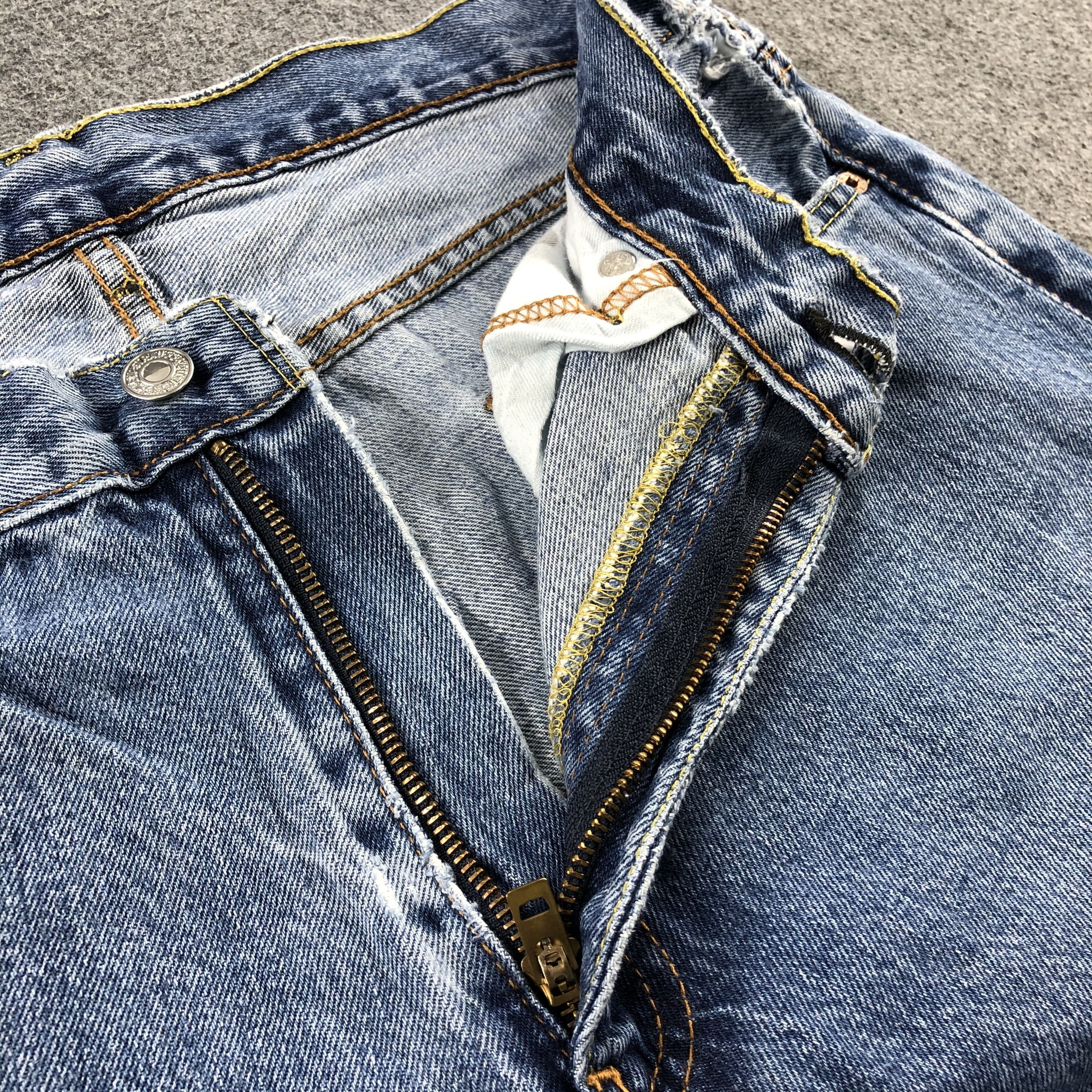 Levi's Vintage Blue Wash Levis 560 Jeans-J2109 Size US 33 - 11 Thumbnail