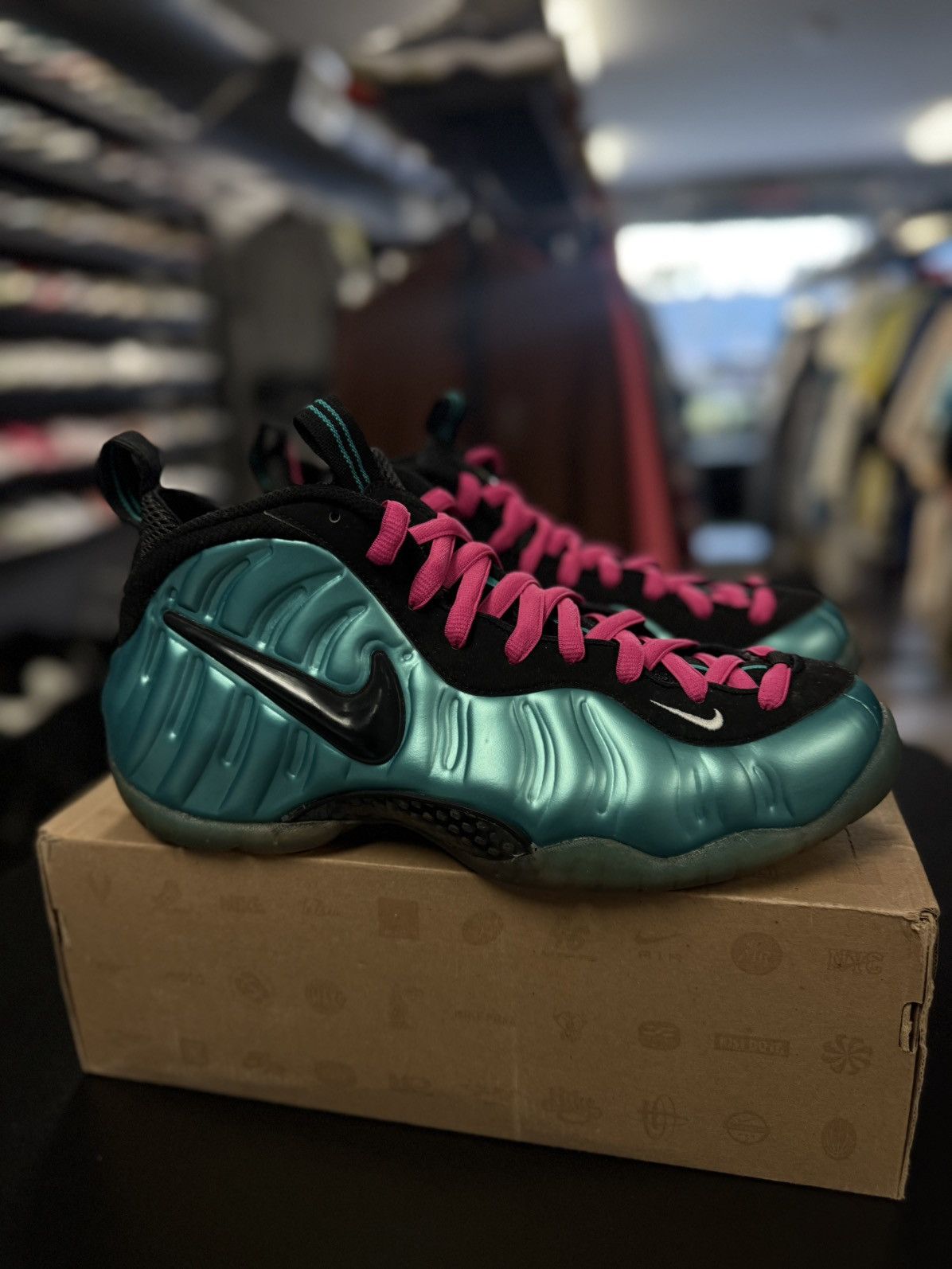 Nike Nike Foamposite Electric Blue Size 11 (2011) (624041-410) Size US 11 / EU 44 - 2 Thumbnail