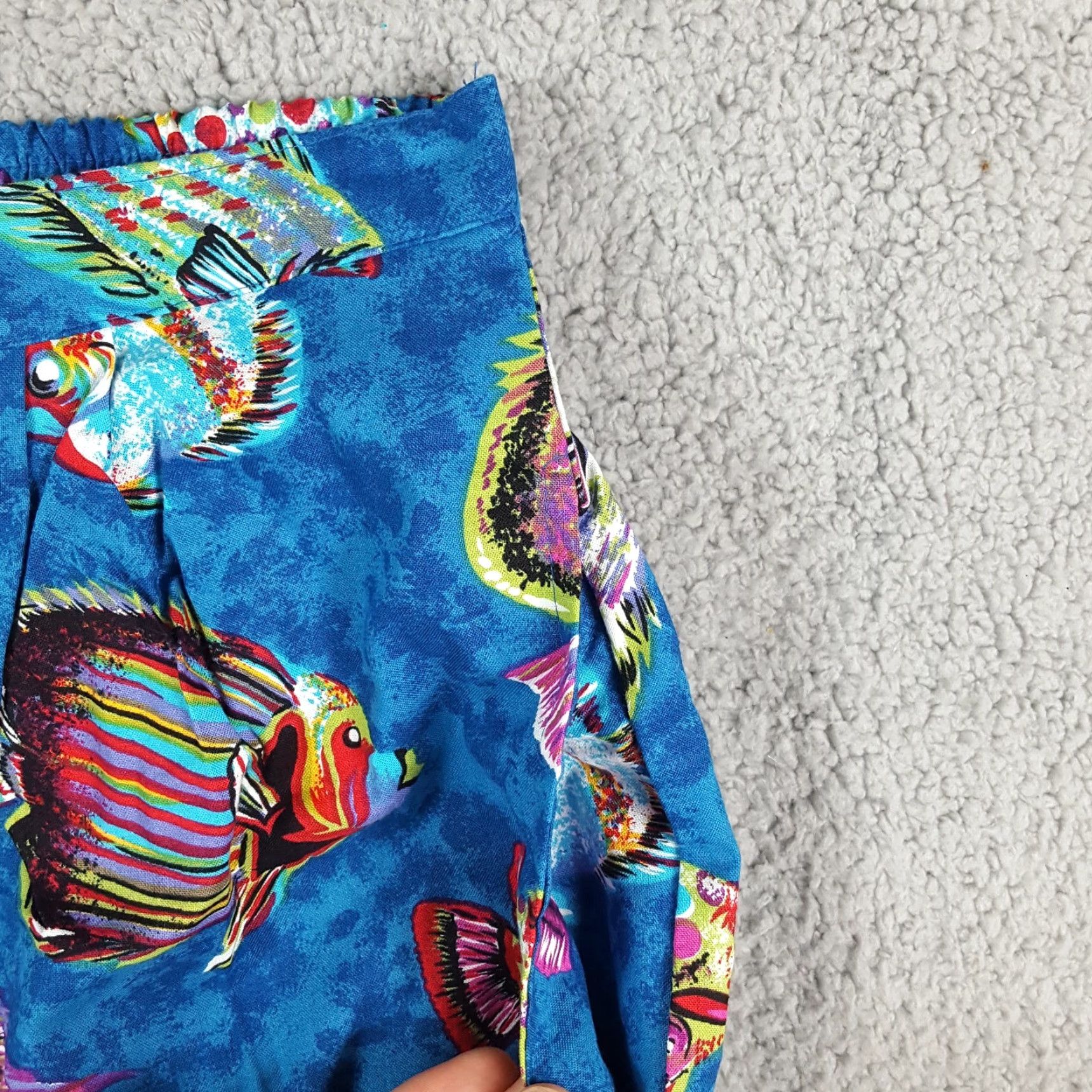 Vintage VINTAGE Infinity Chic 80s Tropical Fish Beach Shorts XL Relaxed Blue AOP Preppy 90s Mens Size 40" / US 18 - 5 Thumbnail