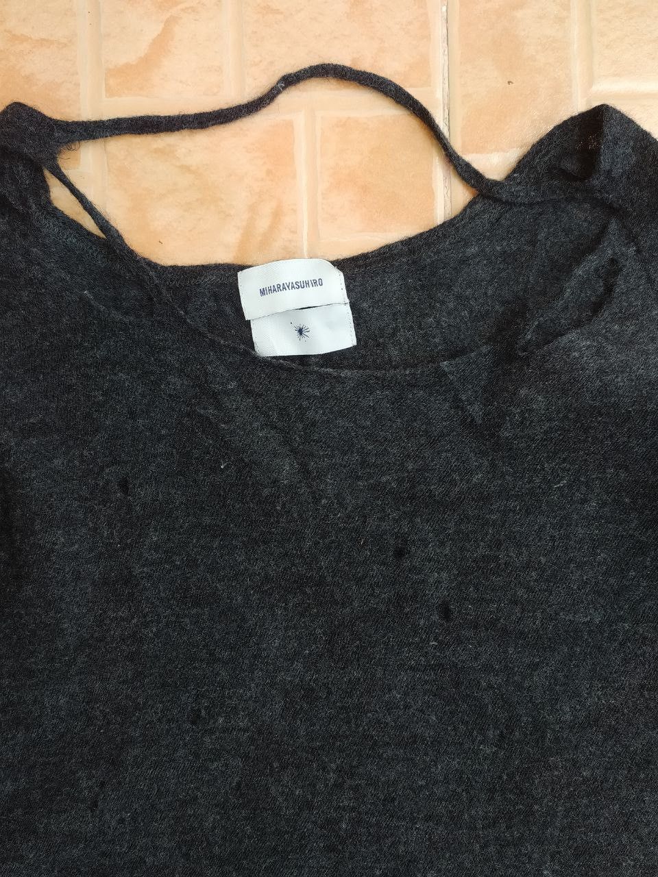 Maison MIHARA YASUHIRO MIHARA YASUHIRO DISTRESSED SWEATER SIZE S Size US XS / EU 42 / 0 - 2 Thumbnail