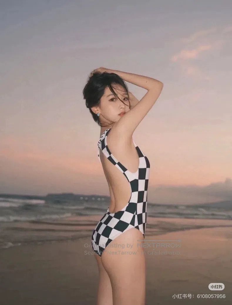 Chanel Chanel 23c black and white plaid swimsuit Size 42" / US 20 - 7 Thumbnail