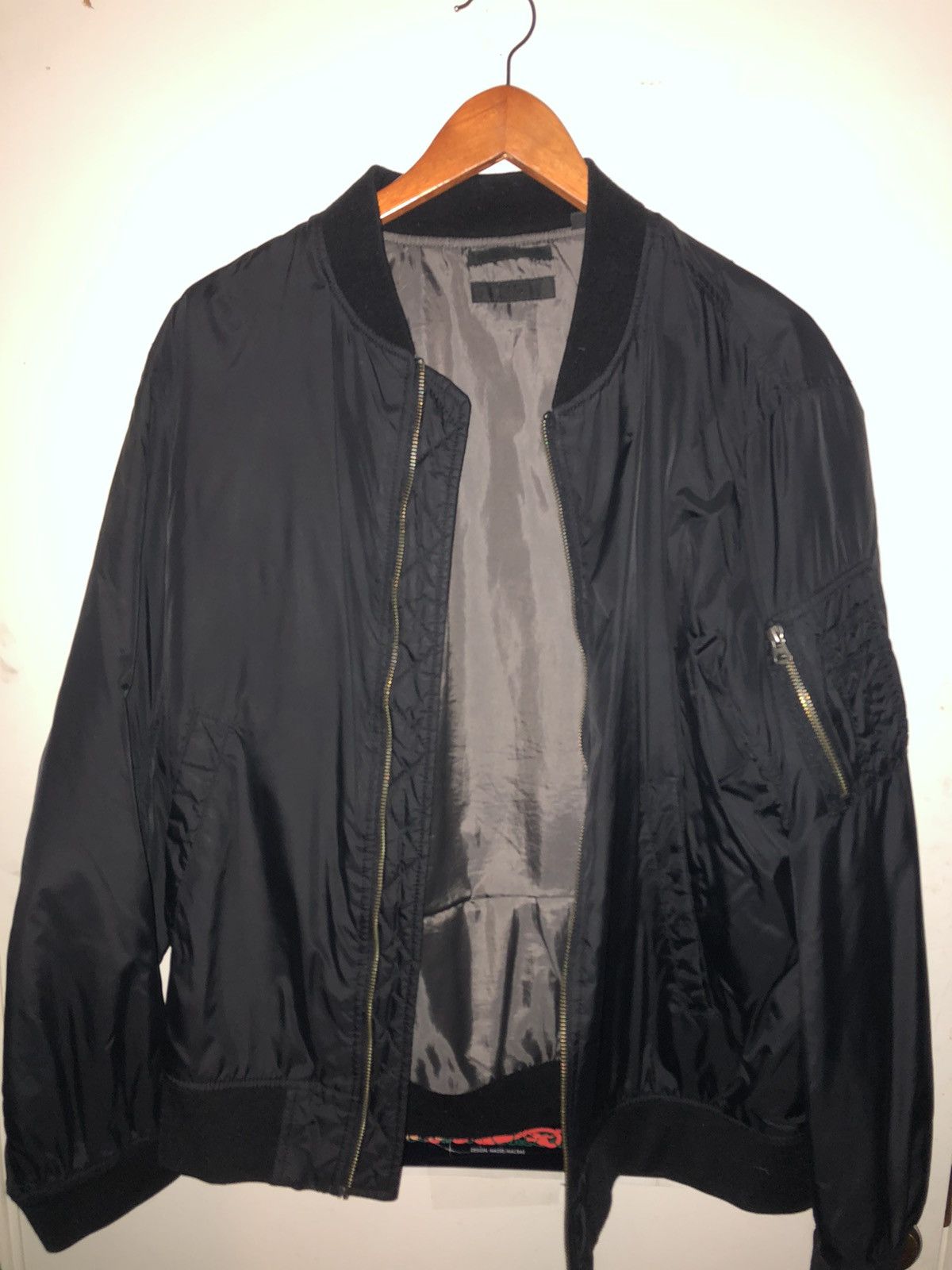 Uniqlo Uniqlo MA 1 bomber style Size US L / EU 52-54 / 3 - 1 Thumbnail