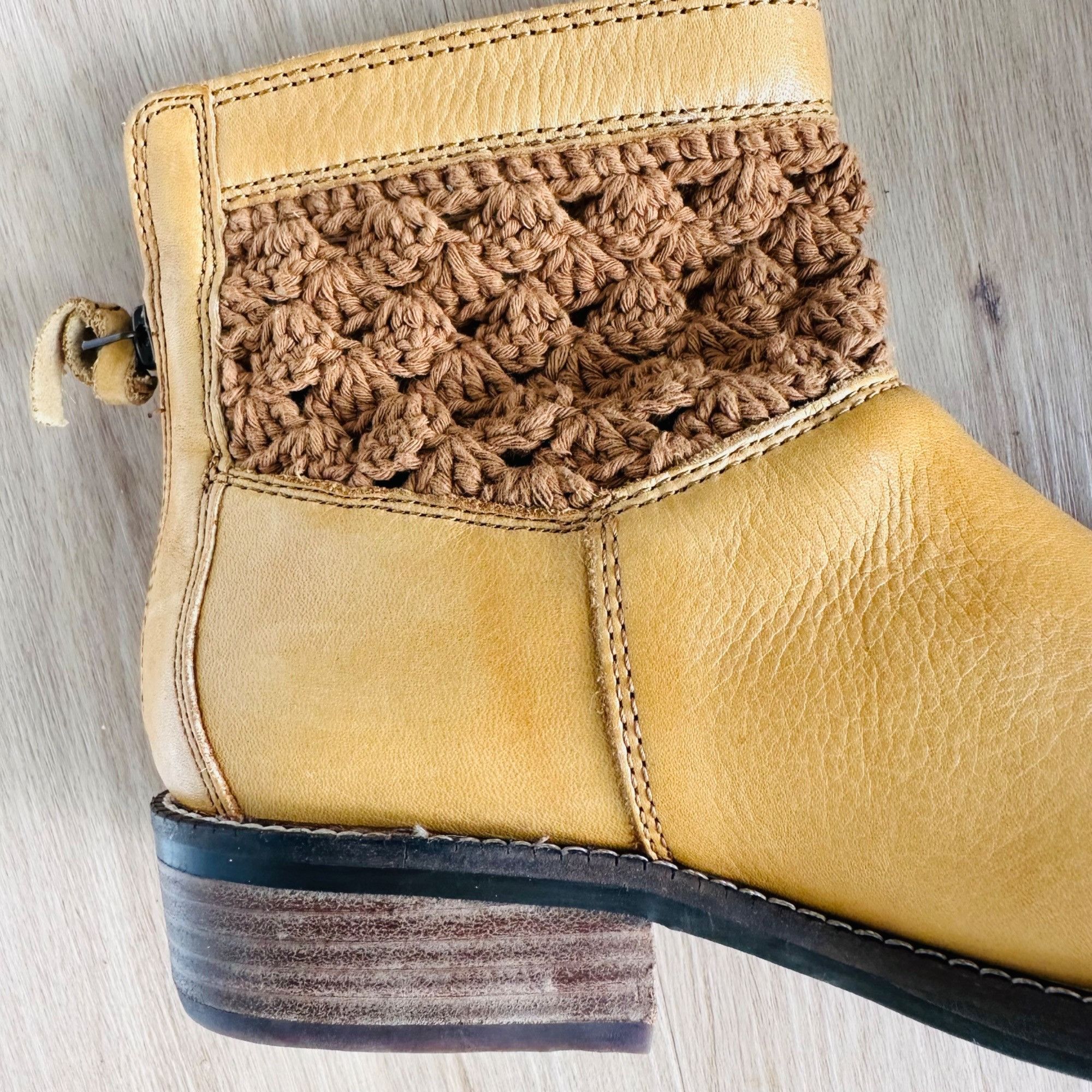 Other ⭐Latigo Womens Ankle Boots Booties Sz 7.5 Camel Brown Leathe Size US 7.5 / IT 37.5 - 12 Thumbnail