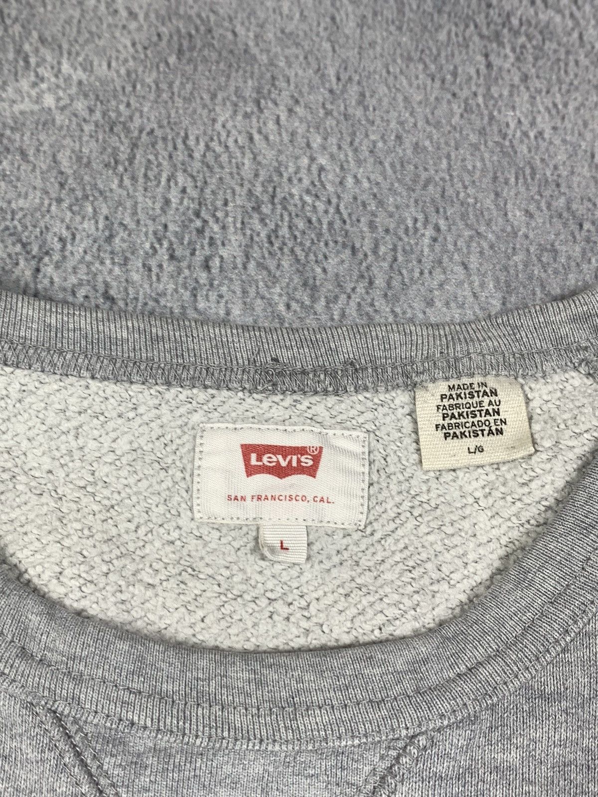 Levi's × Vintage Vintage Y2K Levi’s sweatshirt oldmoney style size L Size US L / EU 52-54 / 3 - 4 Thumbnail