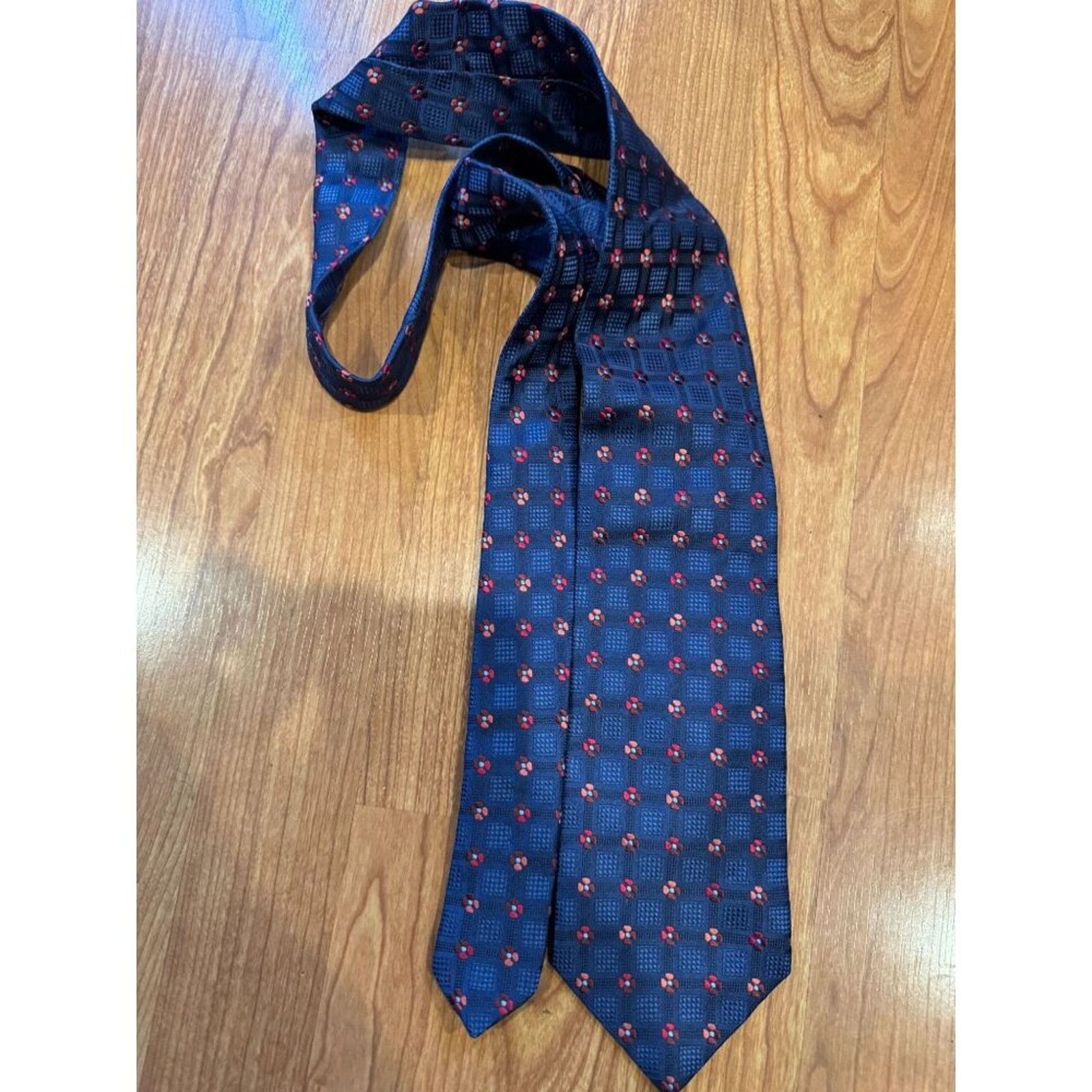 Ermenegildo Zegna Ermenegildo Zegna Beautiful Floral Embroidered Silk Tie Size ONE SIZE - 1 Thumbnail