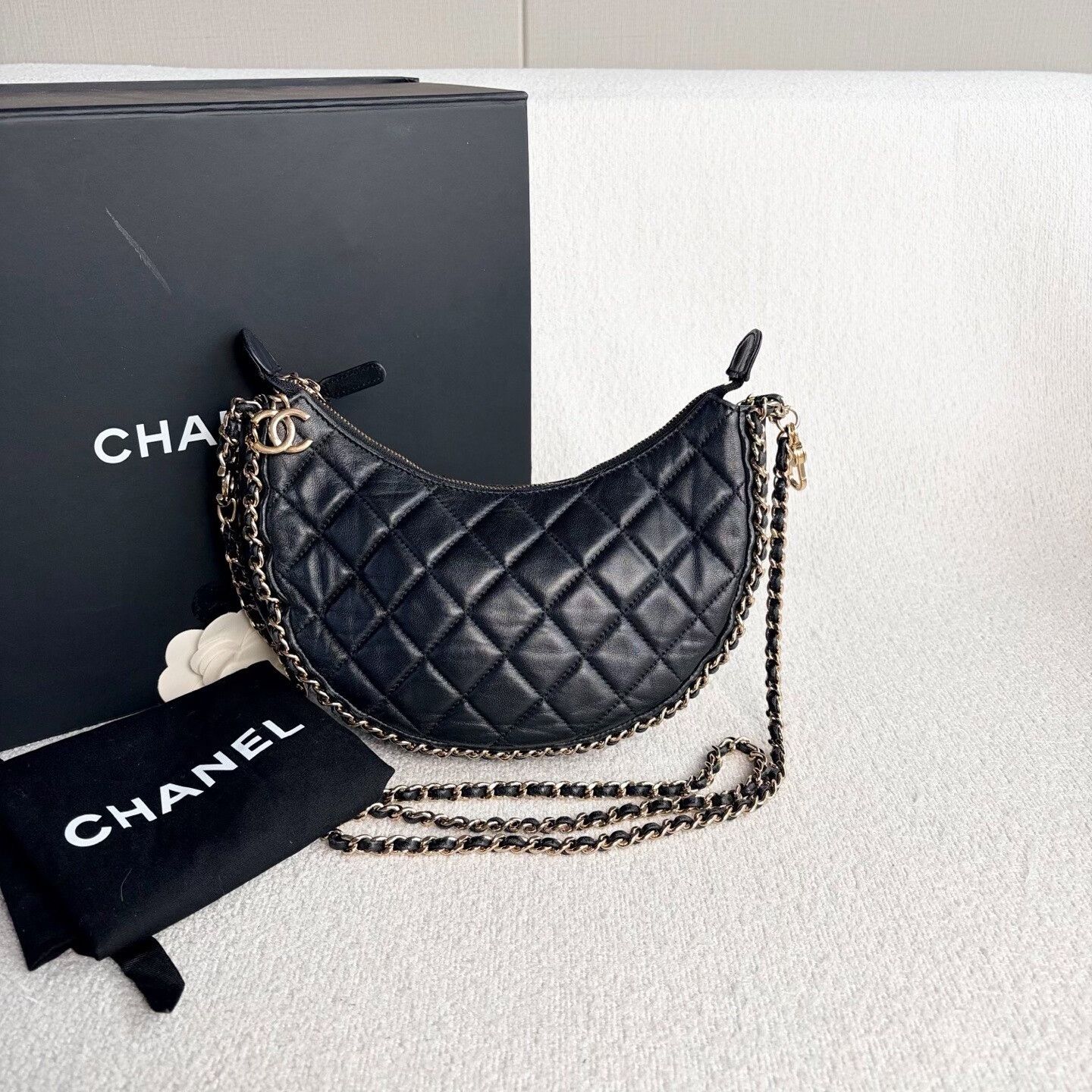 Chanel Pre-loved Bag Very good condition Size ONE SIZE - 1 Thumbnail
