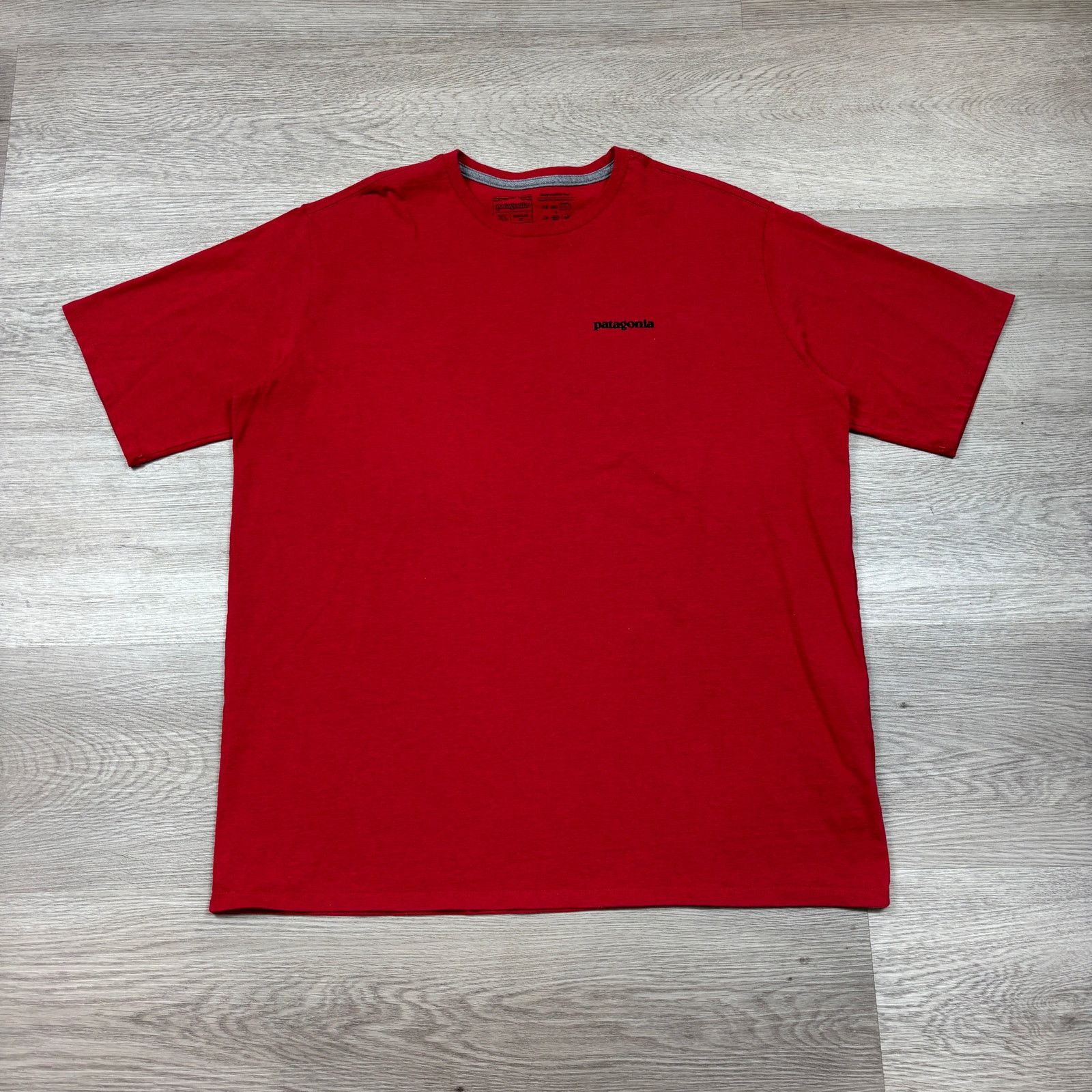 Patagonia Patagonia P-6 Logo Regular Fit Responsibili-tee Shirt XL Size US XL / EU 56 / 4 - 2 Thumbnail