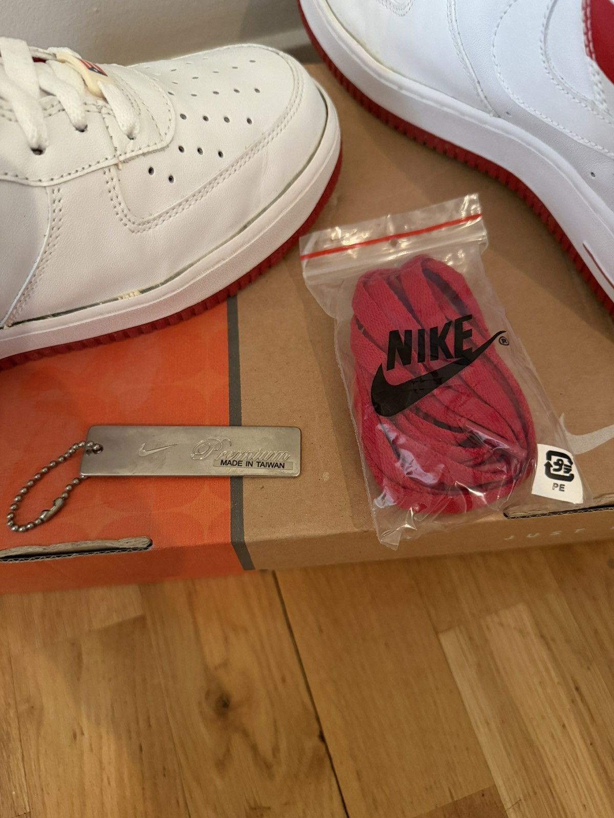 Nike Air force 1 puerto rice 2006. Size 11 Size US 11 / EU 44 - 5 Thumbnail