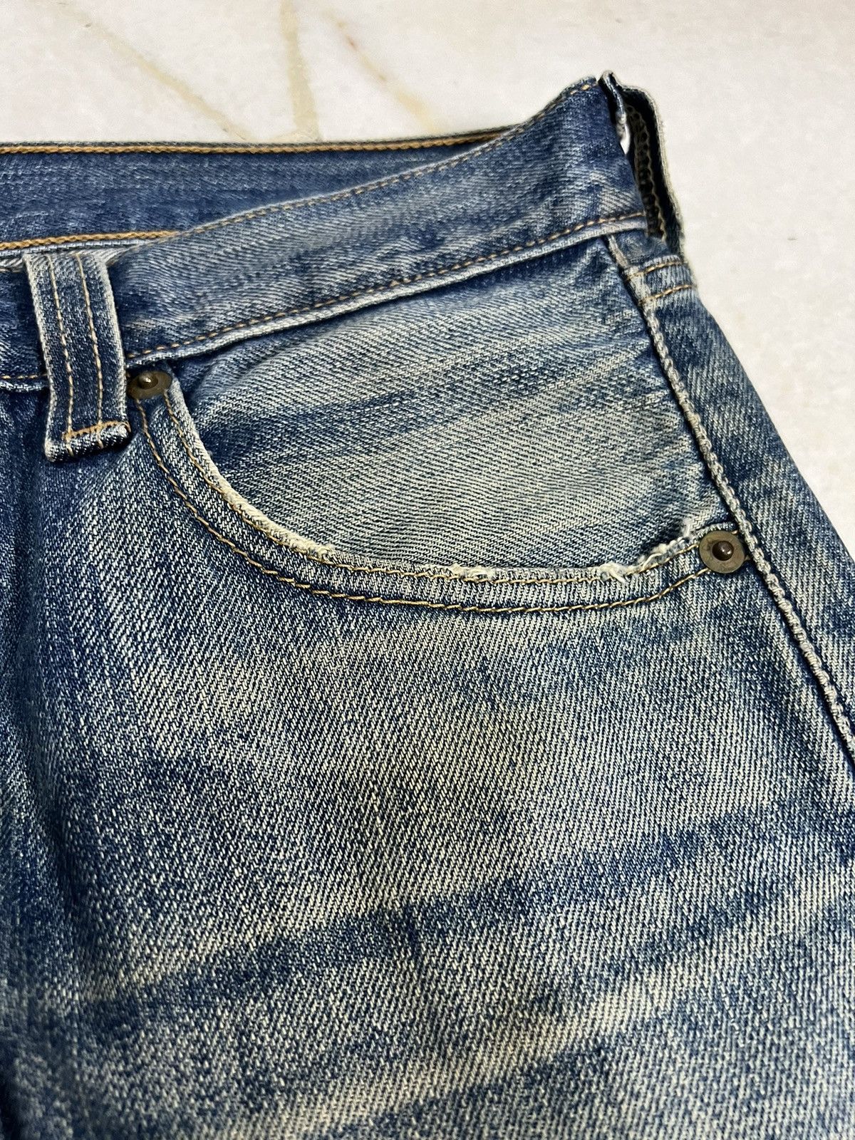 Levi's Vintage Levis 501 Distressed Jeans Size US 29 - 8 Thumbnail