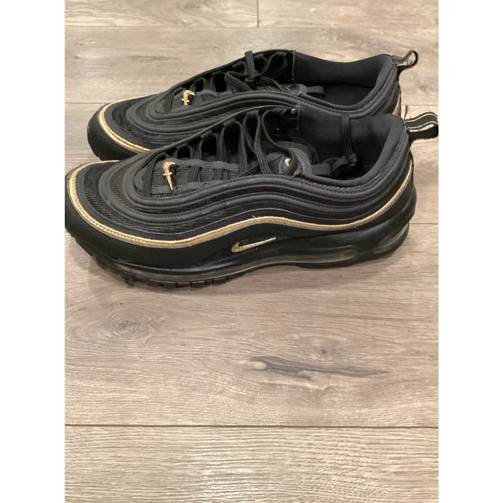 Nike Nike Air Max 97 Black Metallic Gold Size 11 Men Leather Sneaker Shoes DC2190-001 2020 | Nike Air Max | Athletic Shoes Size US 11 / EU 44 - 4 Thumbnail
