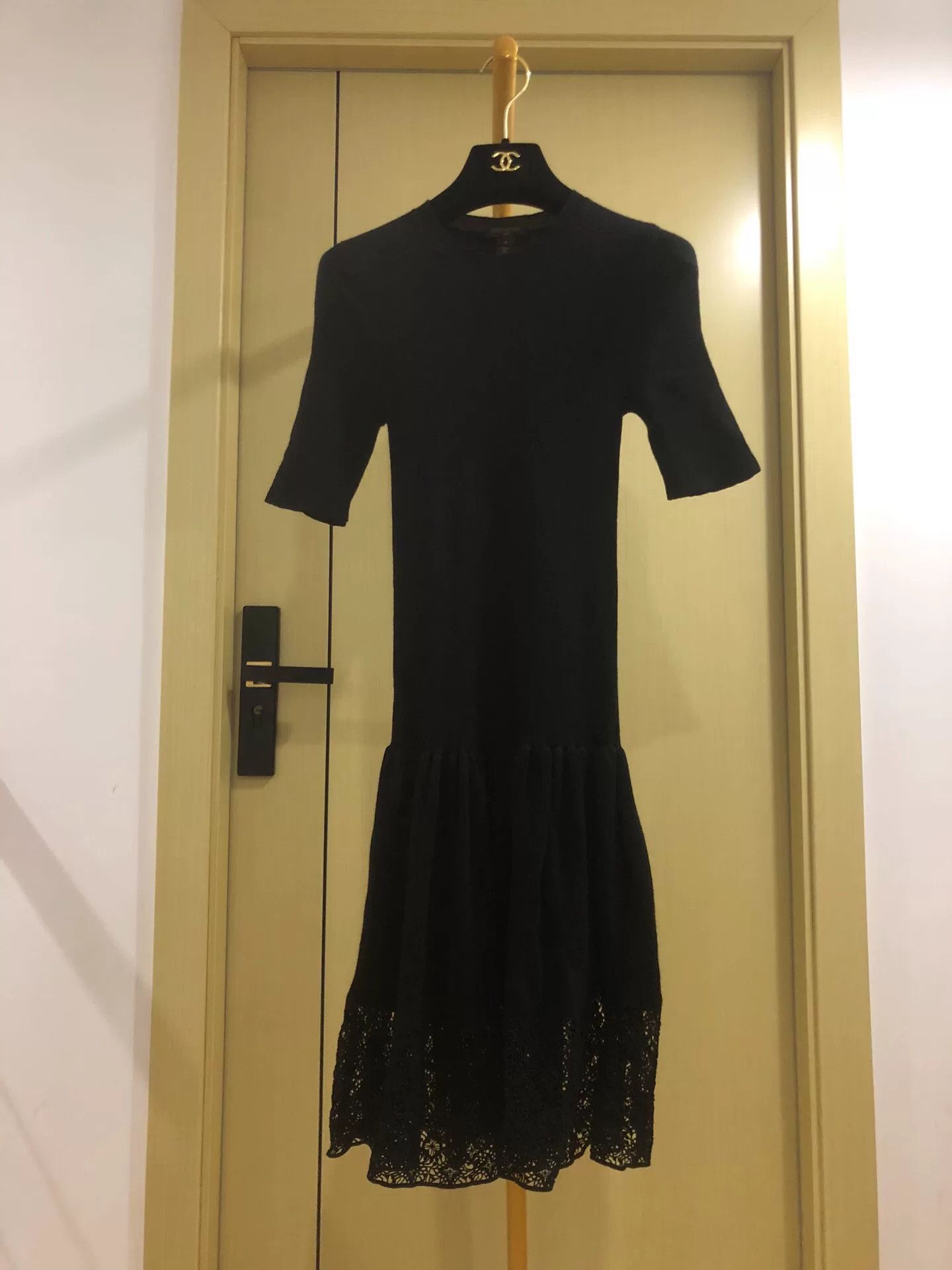 Louis Vuitton Louis Vuitton Black Lace Dress Size XL / US 12-14 / IT 48-50 - 1 Thumbnail
