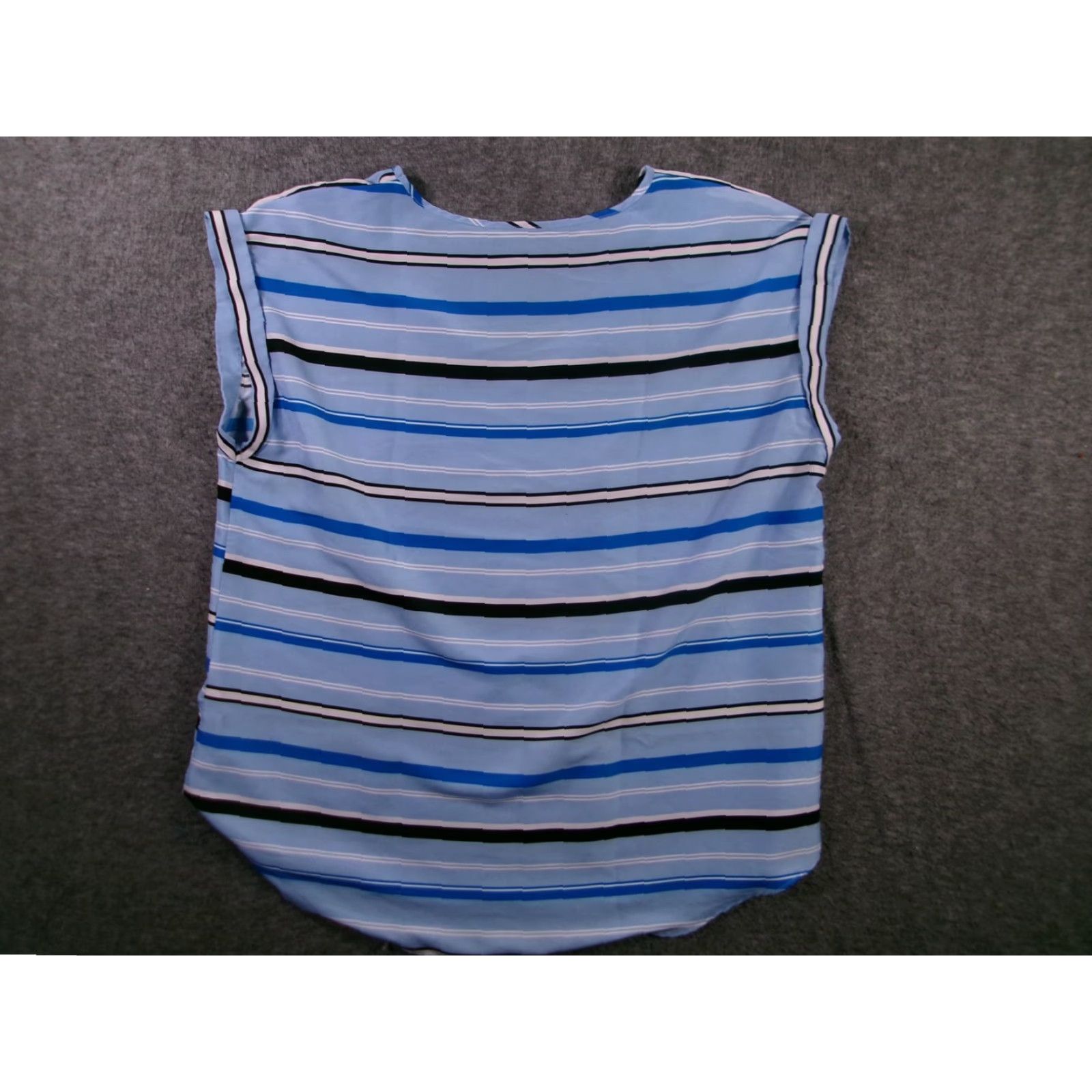 Vintage New York & Company Top Women L V-Neck Striped Light Blue Sleeveless Blouse Size L / US 10 / IT 46 - 7 Thumbnail