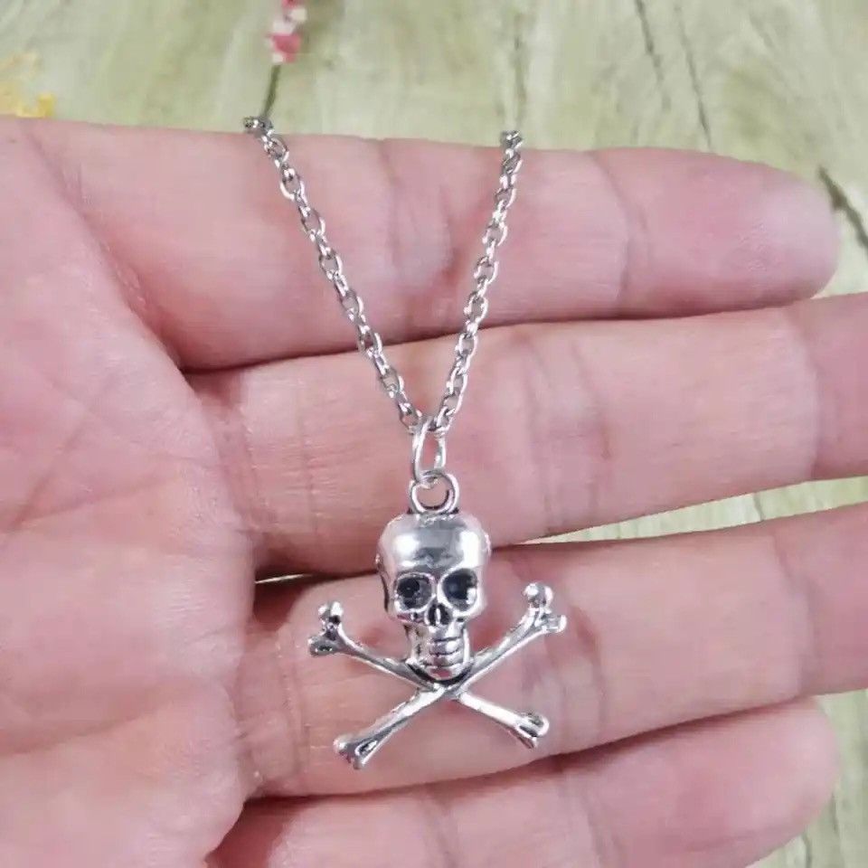 Vintage Skull Pendant Necklace Vintage Chain Grunge Jewelry Size ONE SIZE - 1 Thumbnail