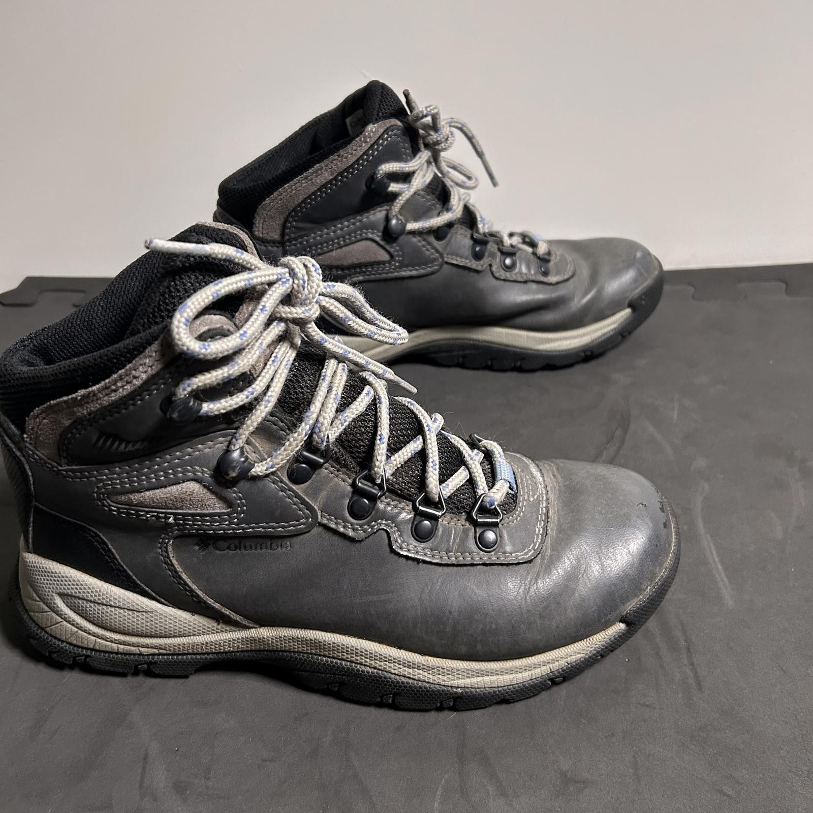 Columbia Columbia Women's Newton Ridge Plus hiking boots size 8 Size US 8 / IT 38 - 4 Thumbnail