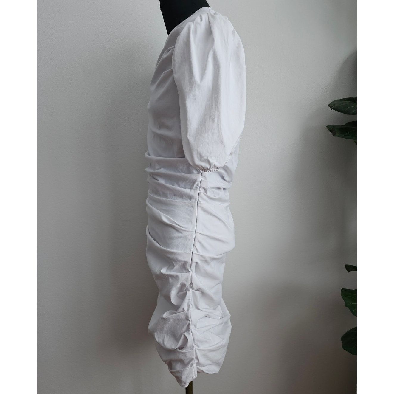 Anthropologie MAEVE Anthropologie White Slim Puff-Sleeve Ruched Dress S Size S / US 4 / IT 40 - 2 Thumbnail