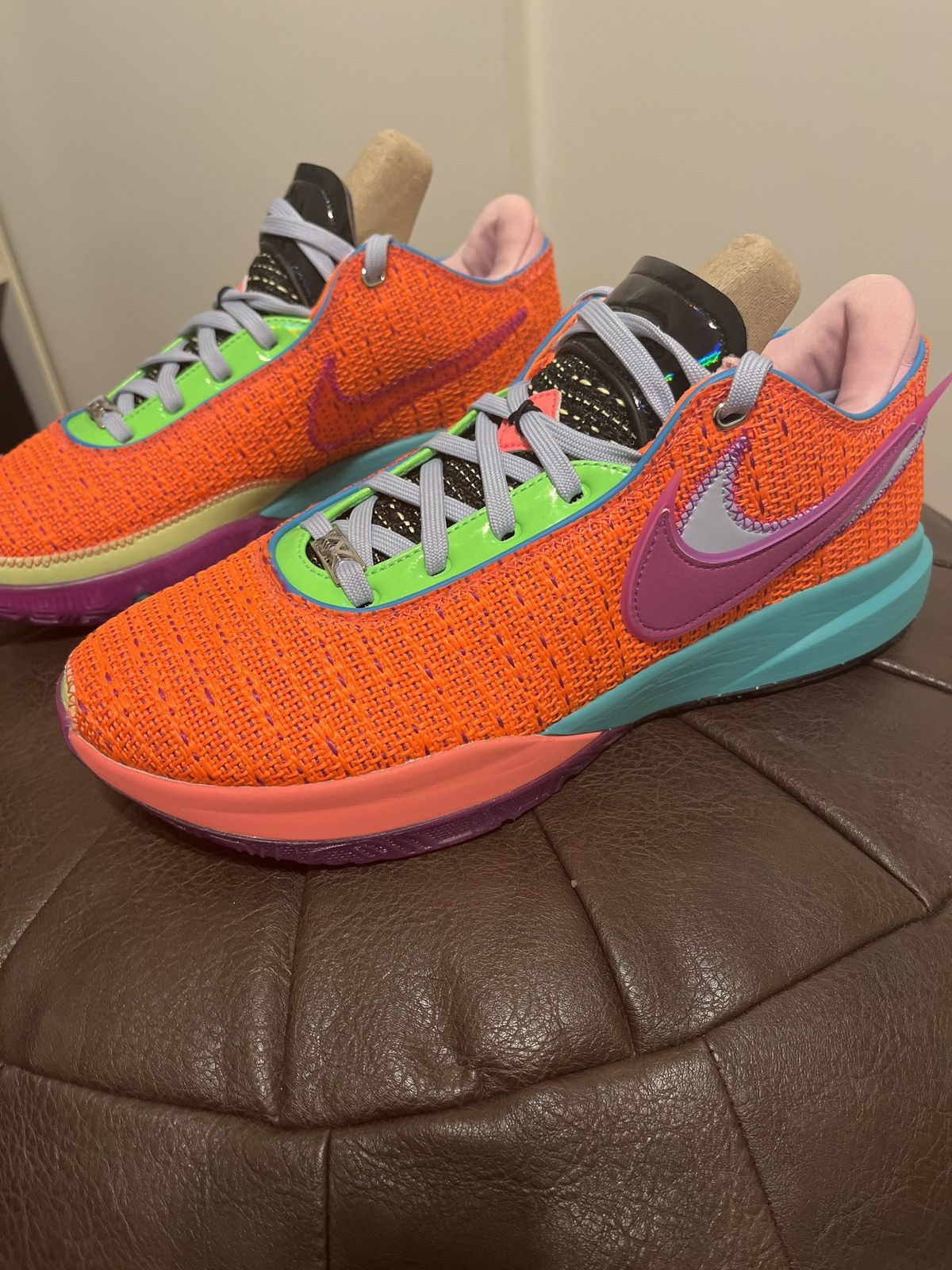 Nike Lebron 20 The Chosen One Size US 11 / EU 44 - 5 Thumbnail