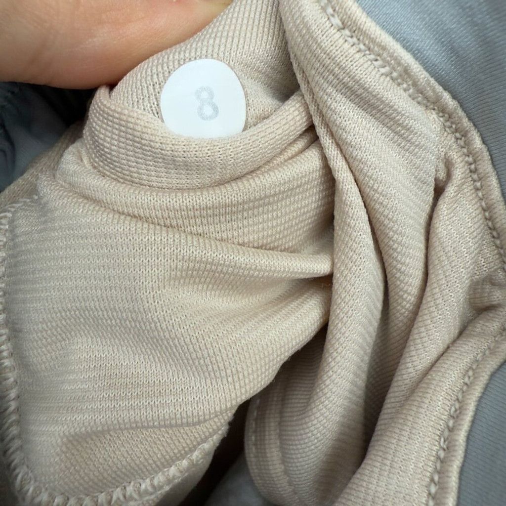 Lululemon LULULEMON Hotty Short (Short 2'') Running White Seal Grey 8 Size 30" / US 8 / IT 44 - 9 Thumbnail