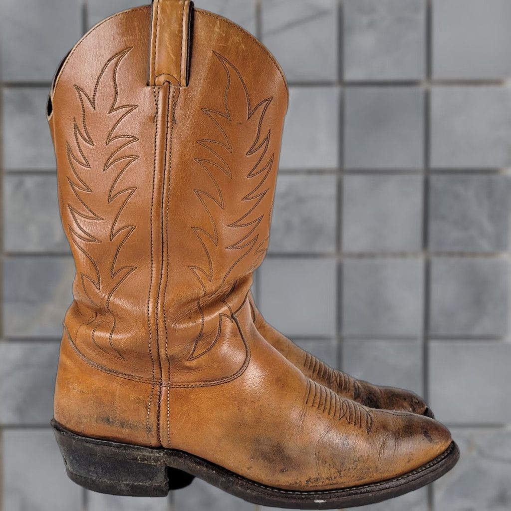 Justin Boots VINTAGE Justin Boots Men's 10.5 E Brown Leather Cowboy Western Pull-on Boots USA Size US 11 / EU 44 - 1 Thumbnail