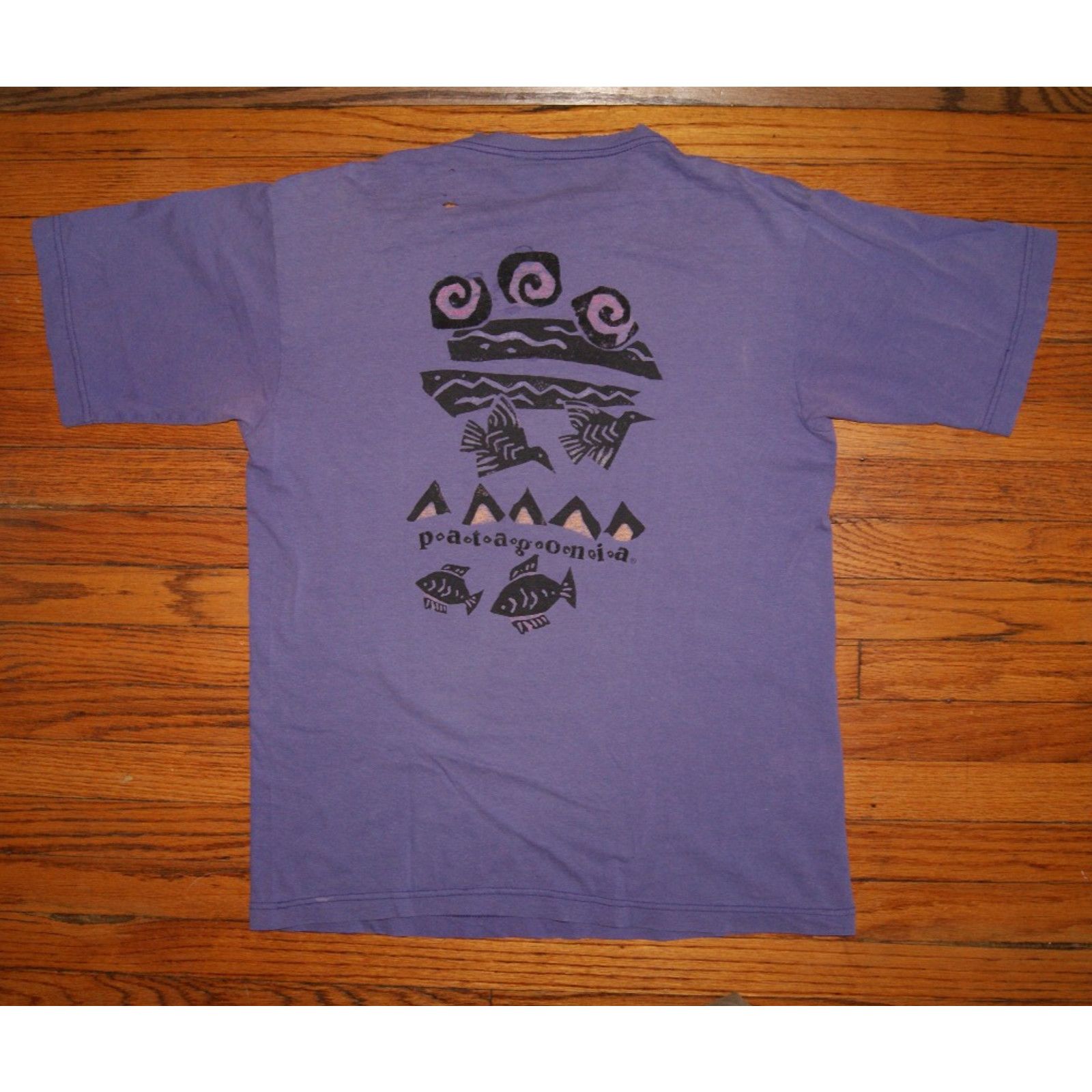 Patagonia VTG Patagonia Shirt Mens M 90s Art Native Animals Faded USA Size US M / EU 48-50 / 2 - 1 Thumbnail