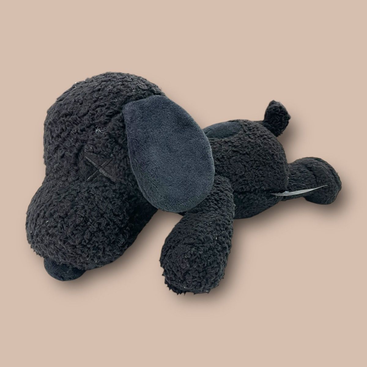 Kaws × Peanuts × Uniqlo KAWS x Uniqlo x Peanuts Snoopy Plush (Small) Dolls Size ONE SIZE - 5 Thumbnail