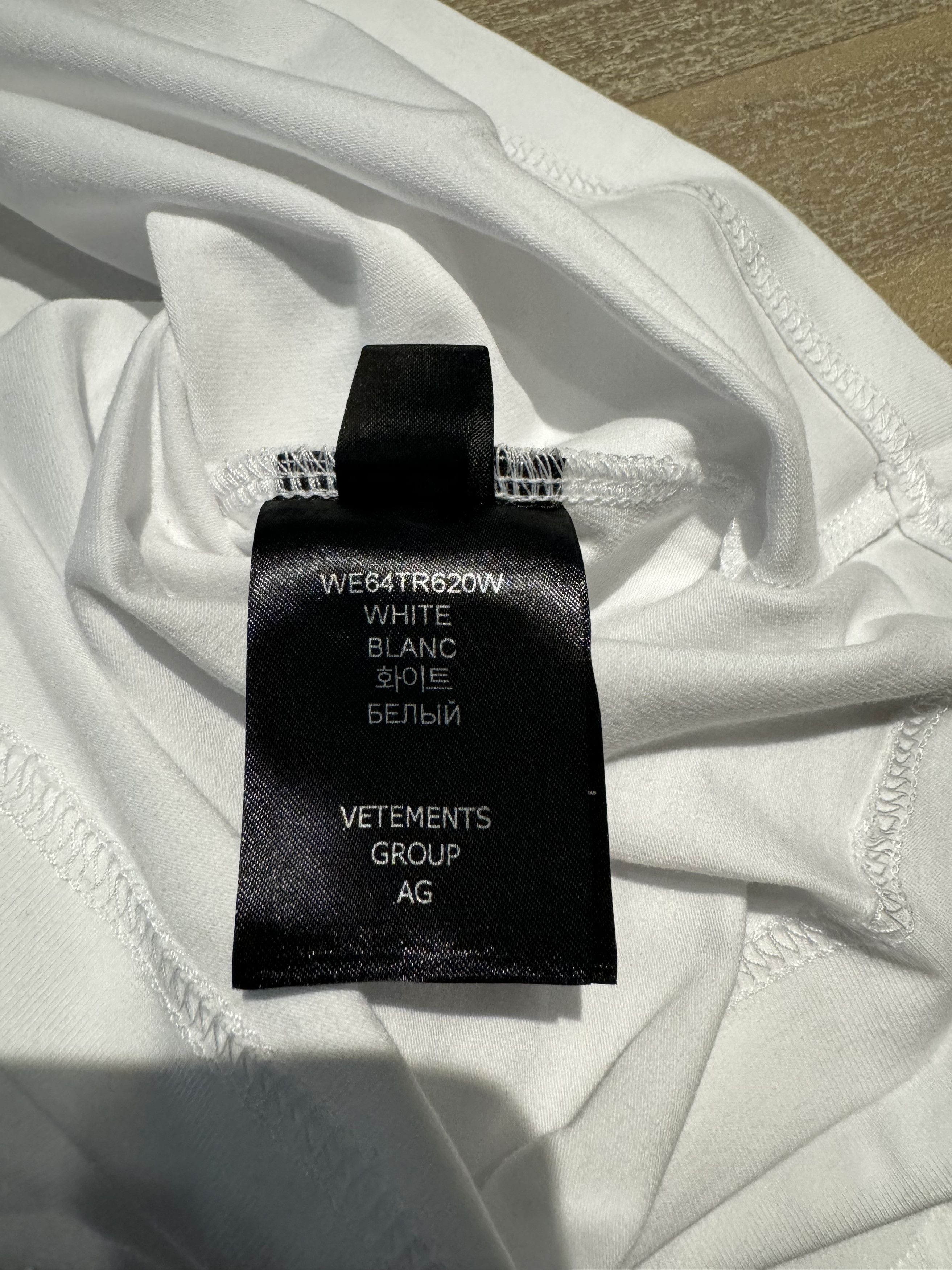 Vetements 4 SEASONS EMBROIDERED LOGO FITTED T-SHIRT Size S / US 4 / IT 40 - 4 Thumbnail