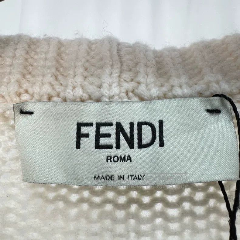 Fendi Fendi Mink Decorated Little Flower Knit Sweater Size XS / US 0-2 / IT 36-38 - 4 Thumbnail