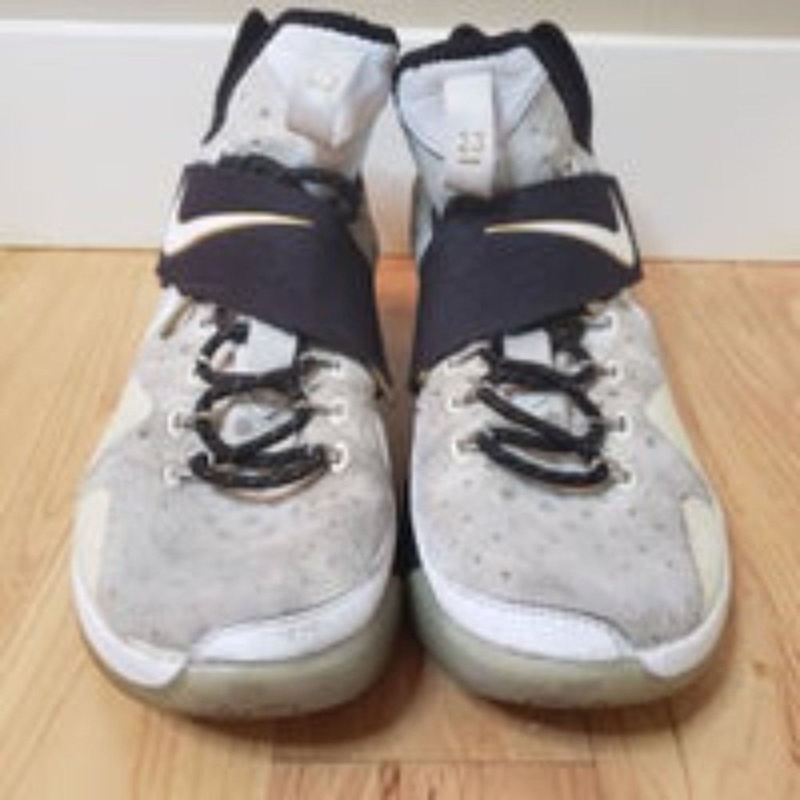 Nike Nike LeBron XIV 860634-100 Sneaker Size US 14 / EU 47 - 11 Thumbnail