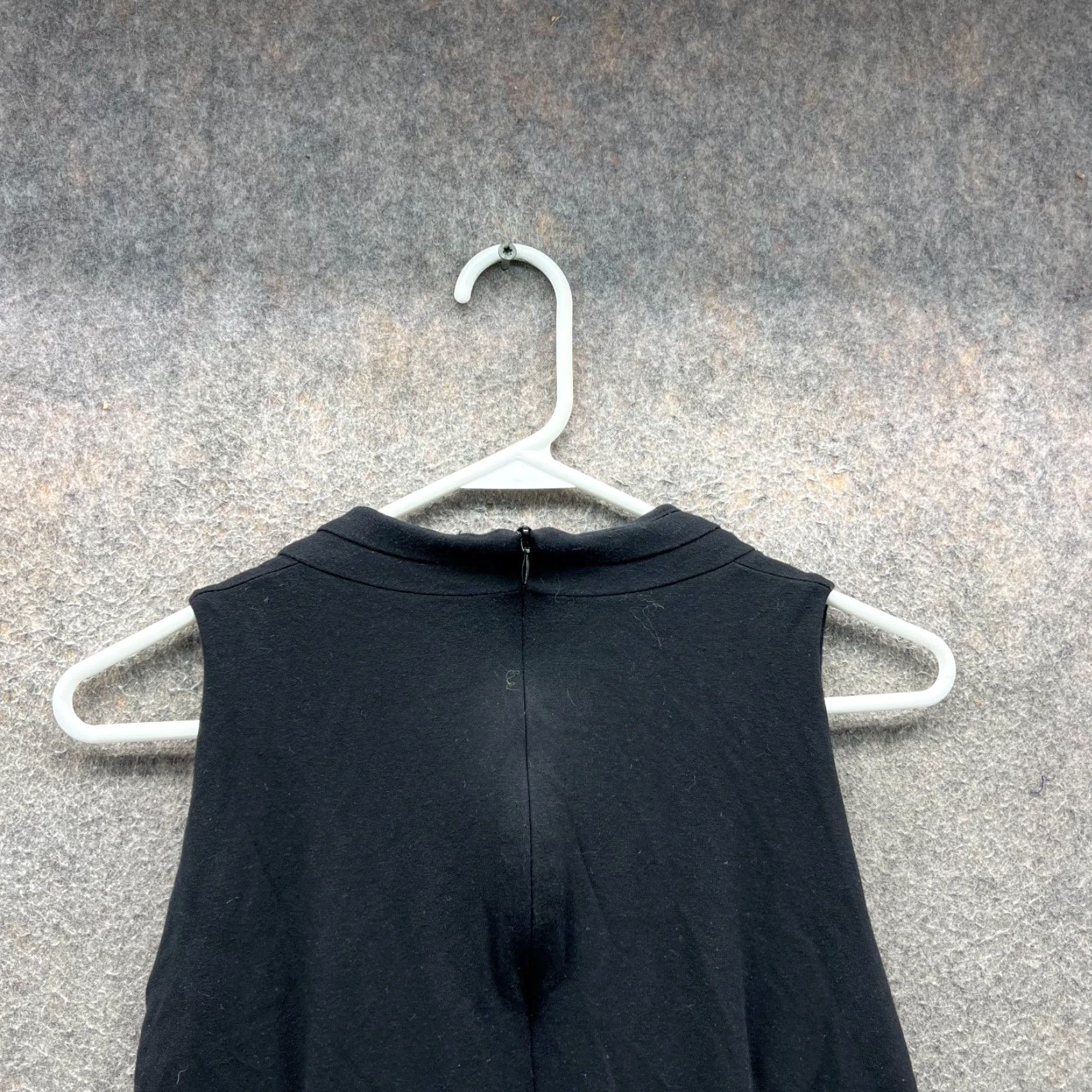 Vintage VINTAGE? No. Lafayette 148 New York Jumpsuit Womens Medium Black Sleeveless V-Neck Wide Leg Size 32" / US 10 / IT 46 - 3 Thumbnail