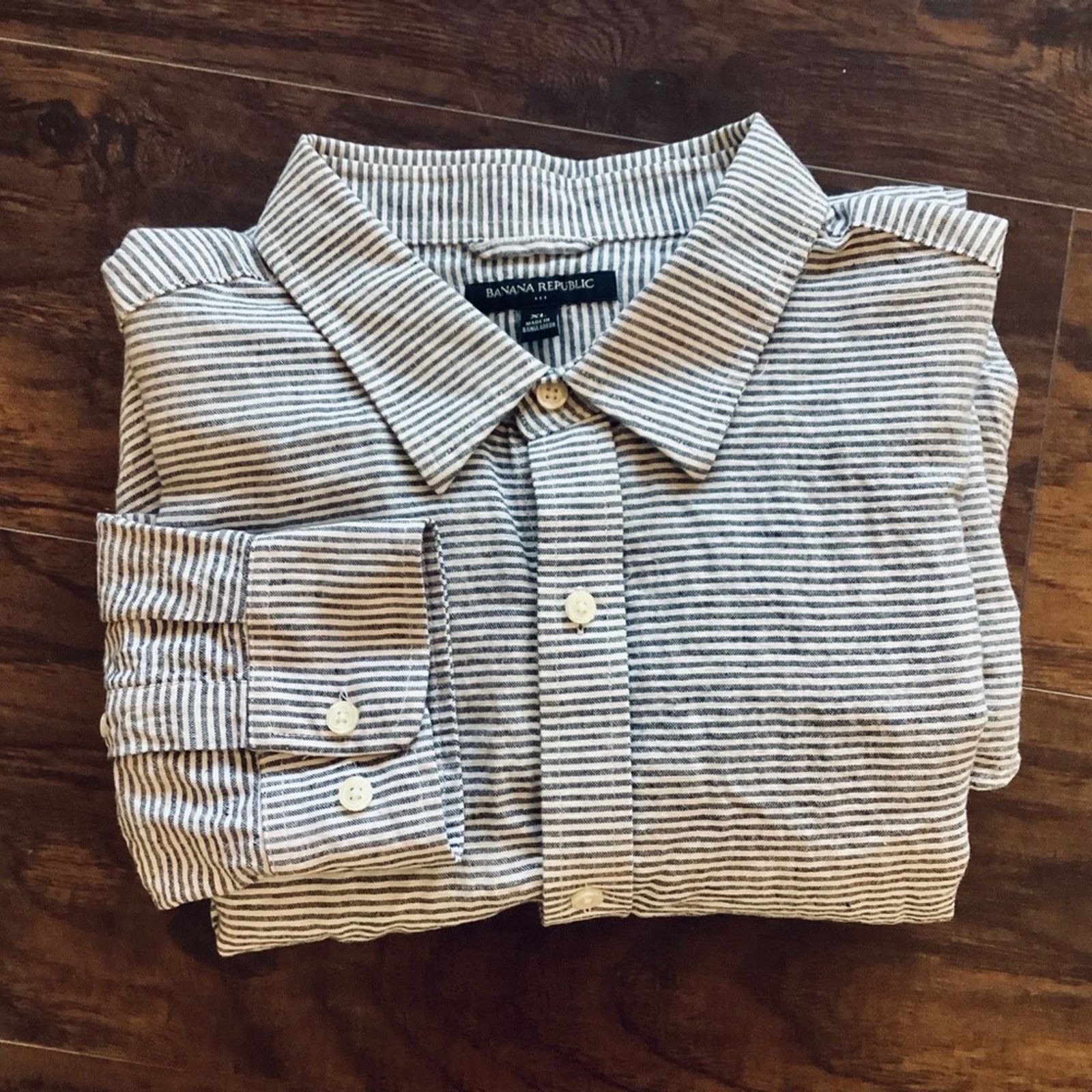 Banana Republic Banana Republic Linen/Cotton Blend Button Down Size US XL / EU 56 / 4 - 1 Thumbnail
