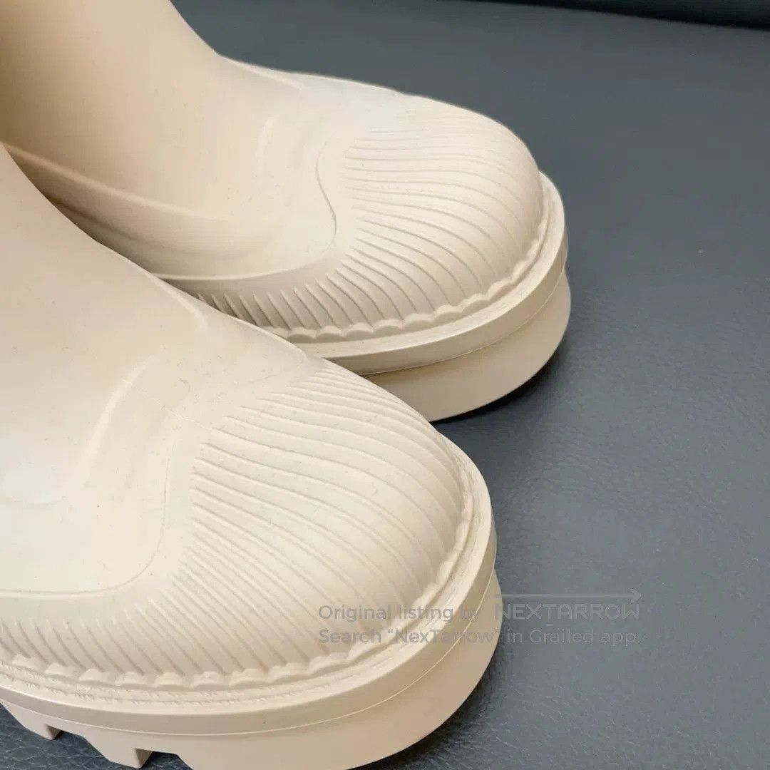 Chloe Chloe Rain Boots Size 35. Size US 4 / IT 34 - 4 Thumbnail