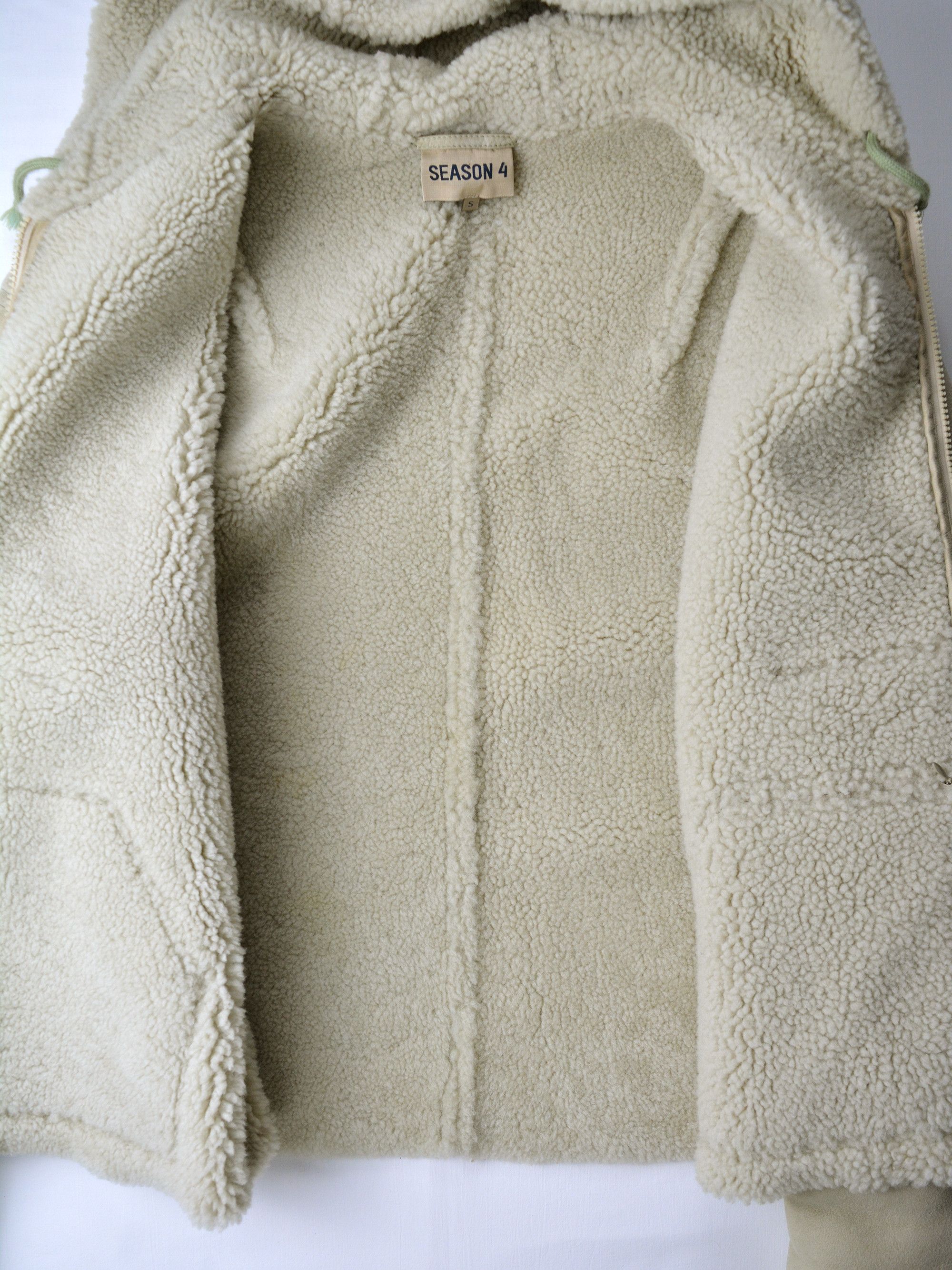 Yeezy Yeezy Season 4 (2017) - Short Shearling Jacket - Dune Size US S / EU 44-46 / 1 - 4 Thumbnail