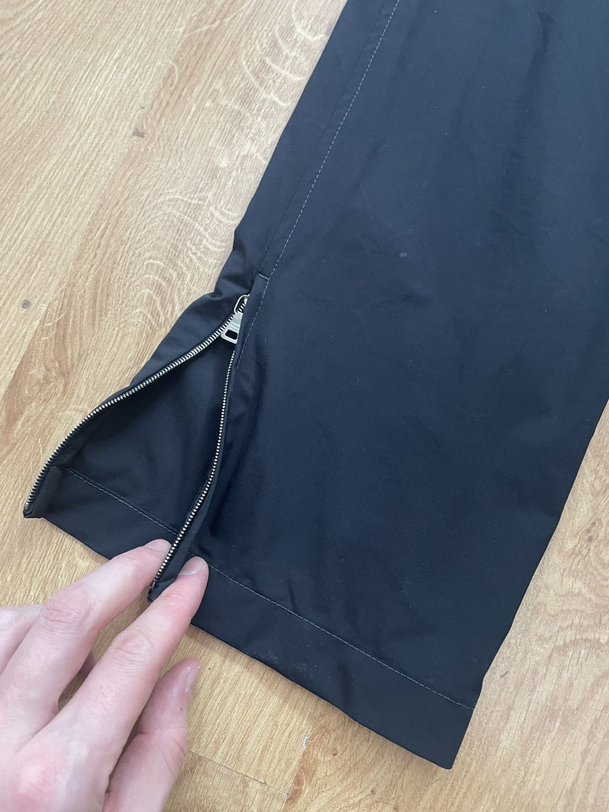 Prada Prada nylon pants Size US 31 - 2 Thumbnail