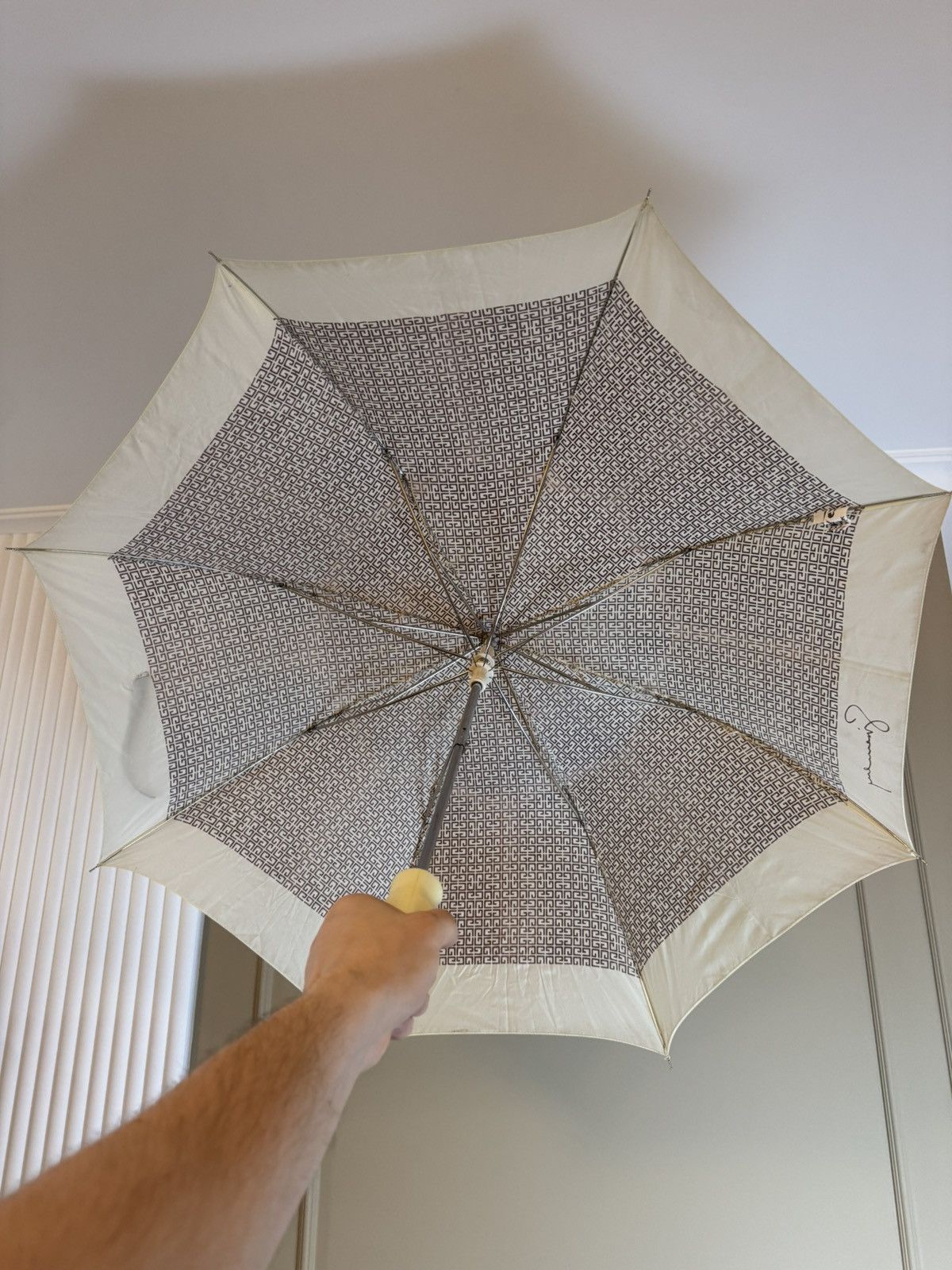 Givenchy 80s 90s VTG GIVENCHY REAL RUSTY MONOGRAM UMBRELLA Size ONE SIZE - 8 Thumbnail