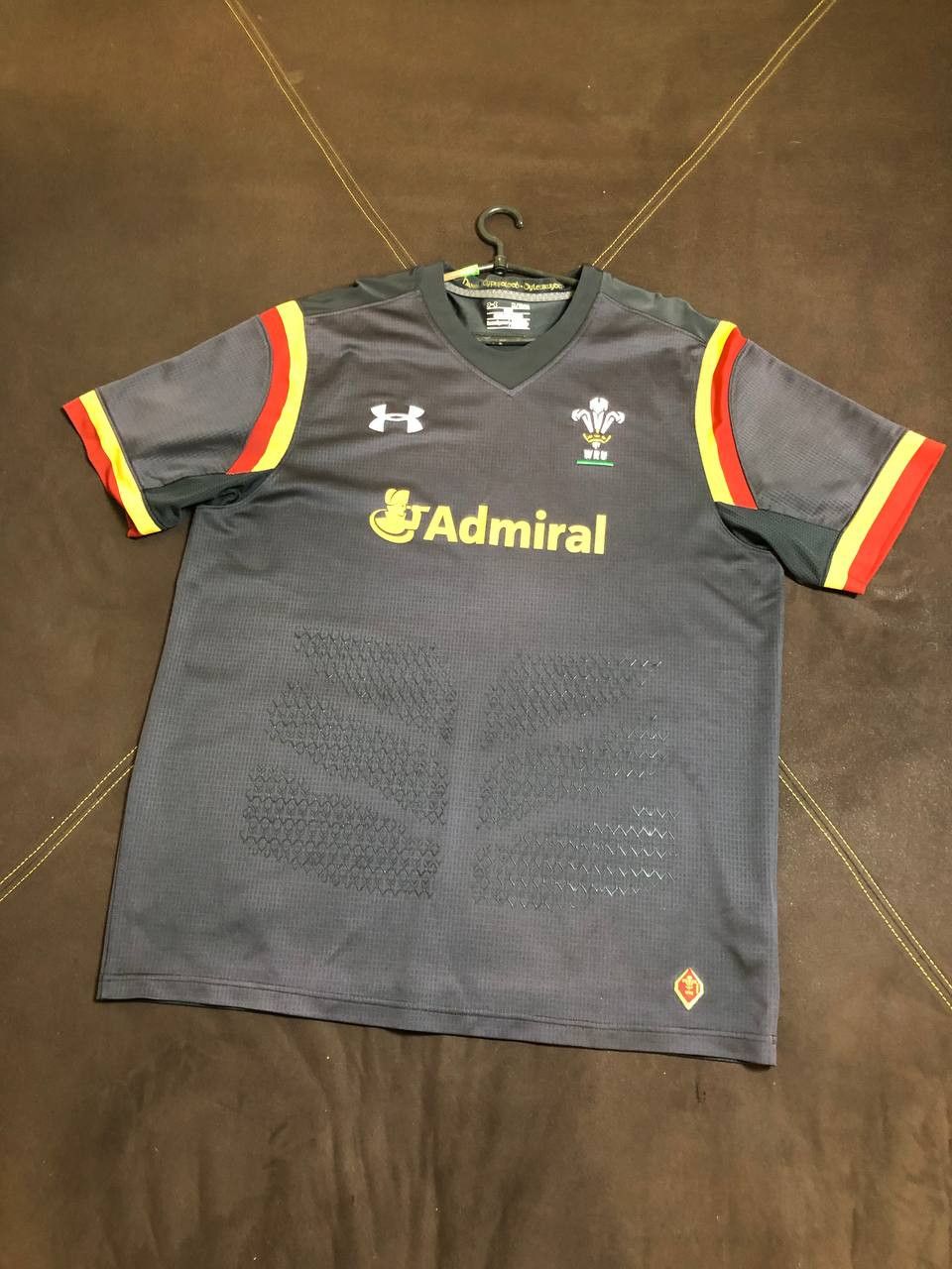 Under Armour Jersey Under Armour Admiral Fitted Top Supporters Shirt Mens Size US XL / EU 56 / 4 - 1 Thumbnail