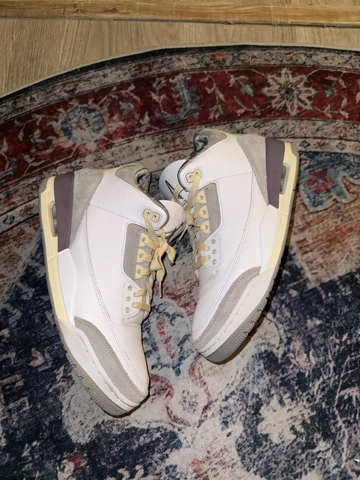 A Ma Maniere × Jordan Brand A Ma Maniére x Air Jordan 3 Size 9US Size US 9 / EU 42 - 1 Thumbnail