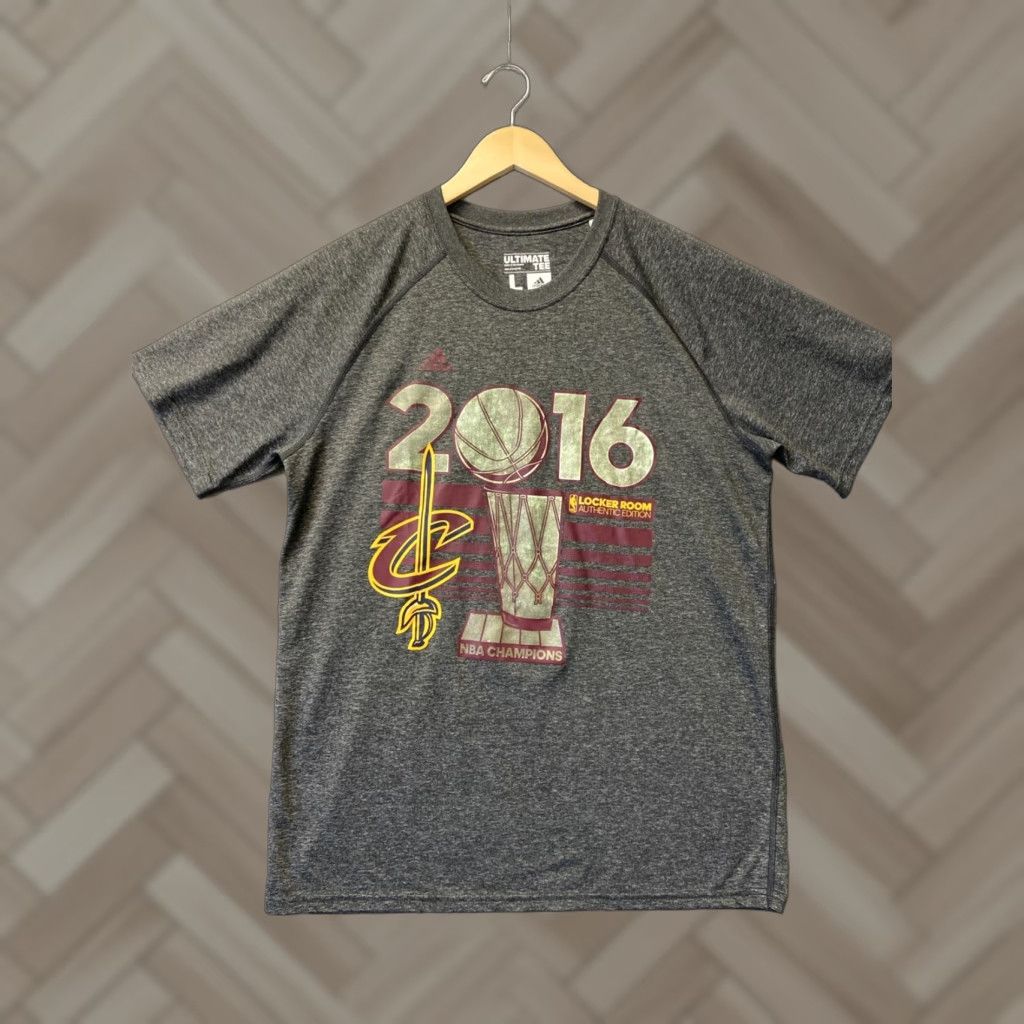 Adidas VINTAGE adidas 2016 NBA Champions Graphic Tee T-Shirt - Adult Large Gray Geometric Mens Size US L / EU 52-54 / 3 - 1 Thumbnail