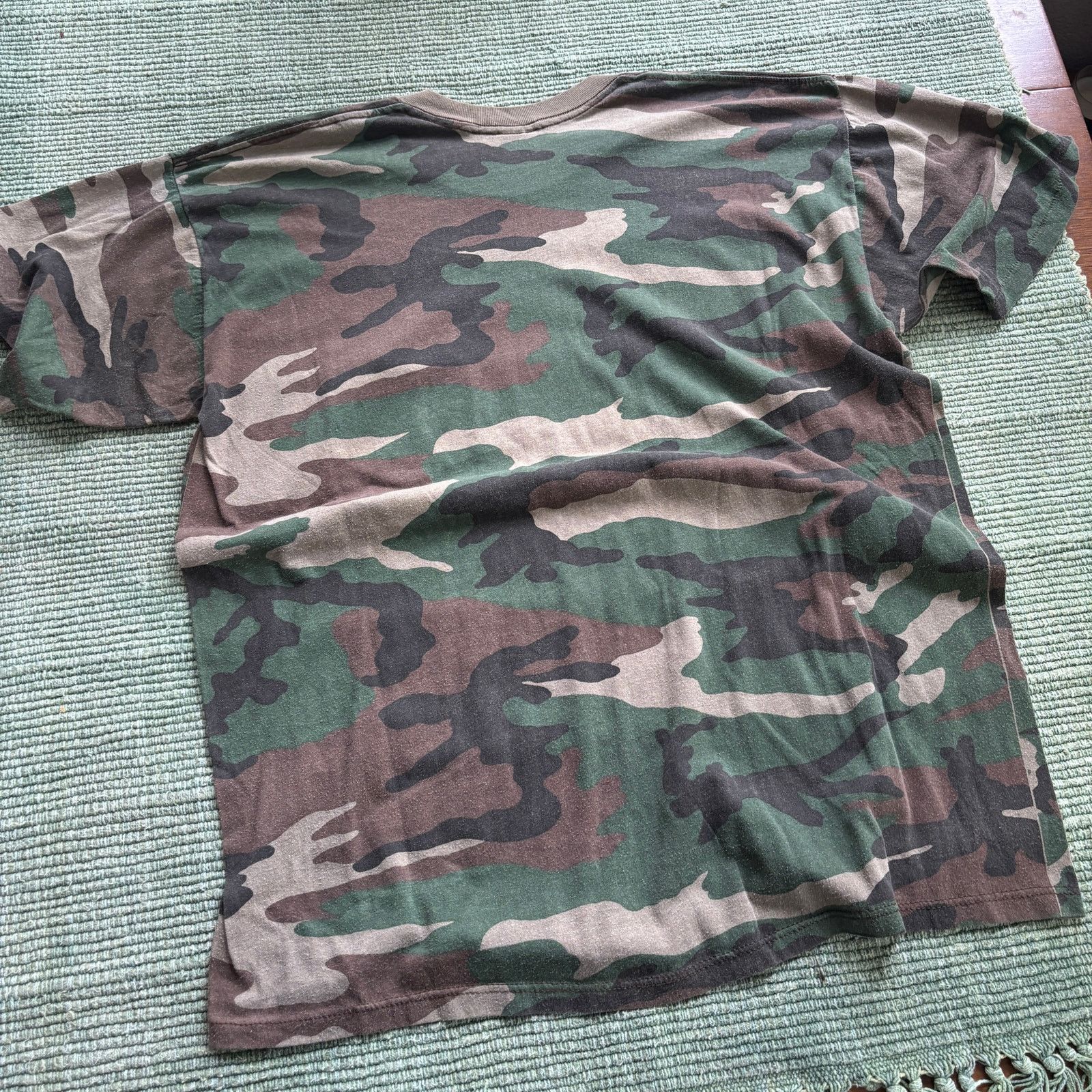 Vintage Vintage 1980s Single Stitched Camo Pocket Tee Sz XL Size US XL / EU 56 / 4 - 6 Thumbnail