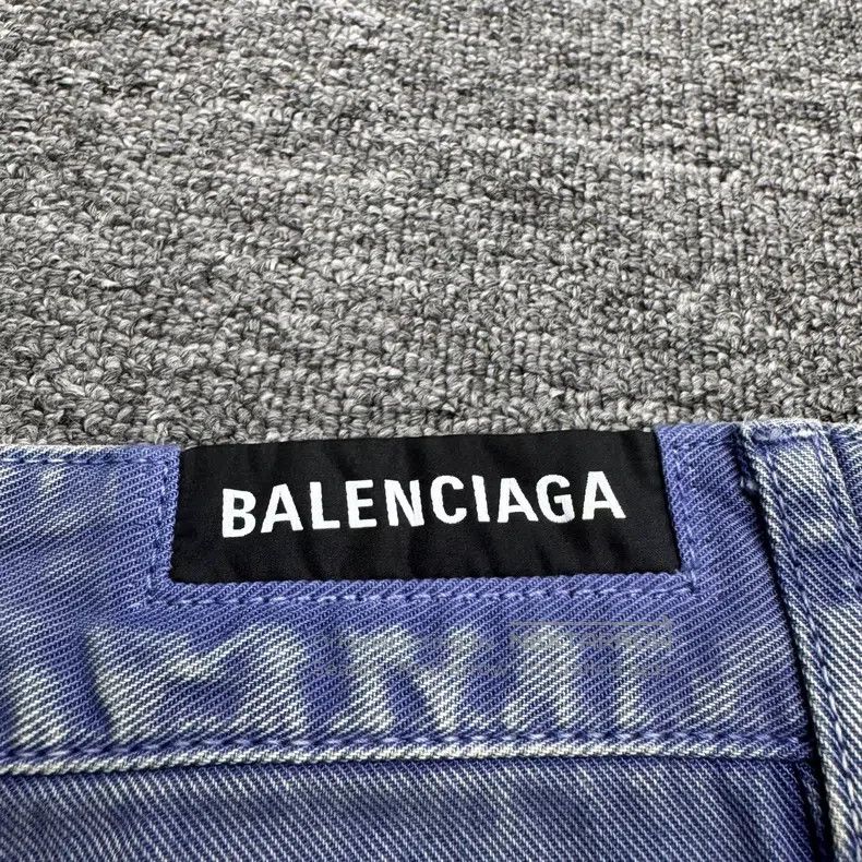 Balenciaga Balenciaga size S Graffiti distressed denim pants Size US 27 - 6 Thumbnail