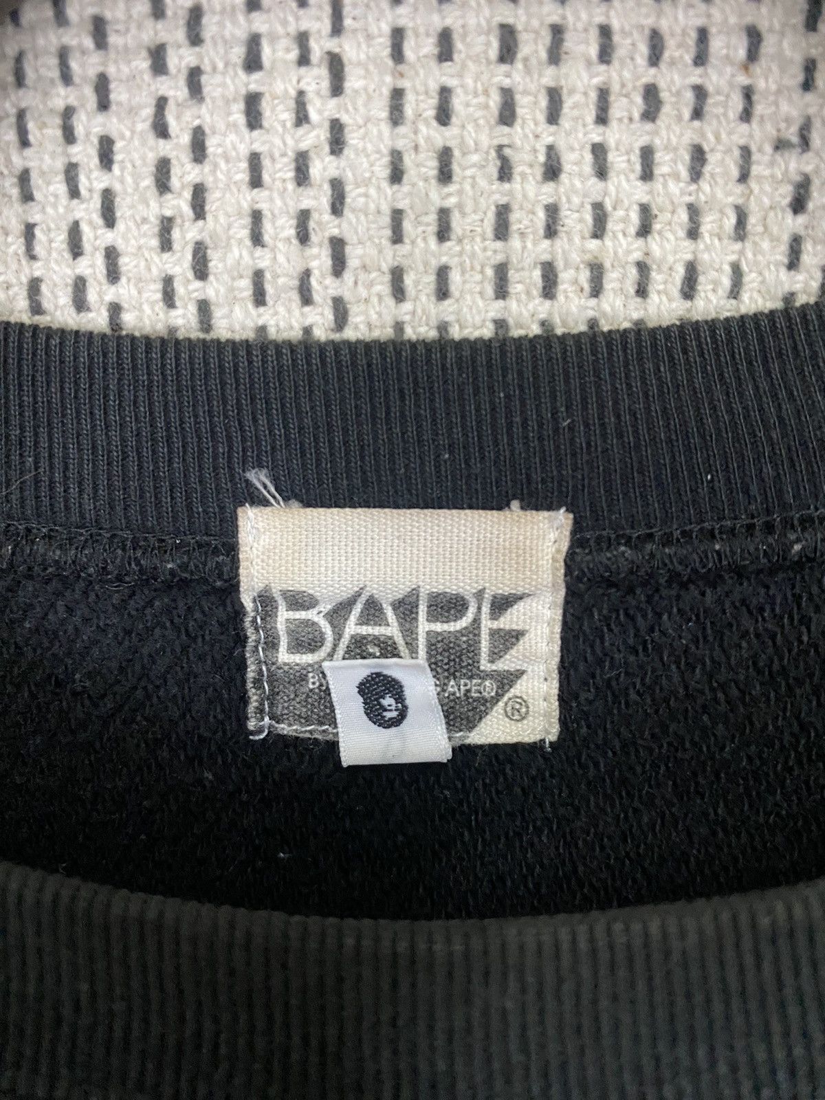 Bape Vintage bape spell out sweatshirt crewneck distressed Size US L / EU 52-54 / 3 - 14 Thumbnail