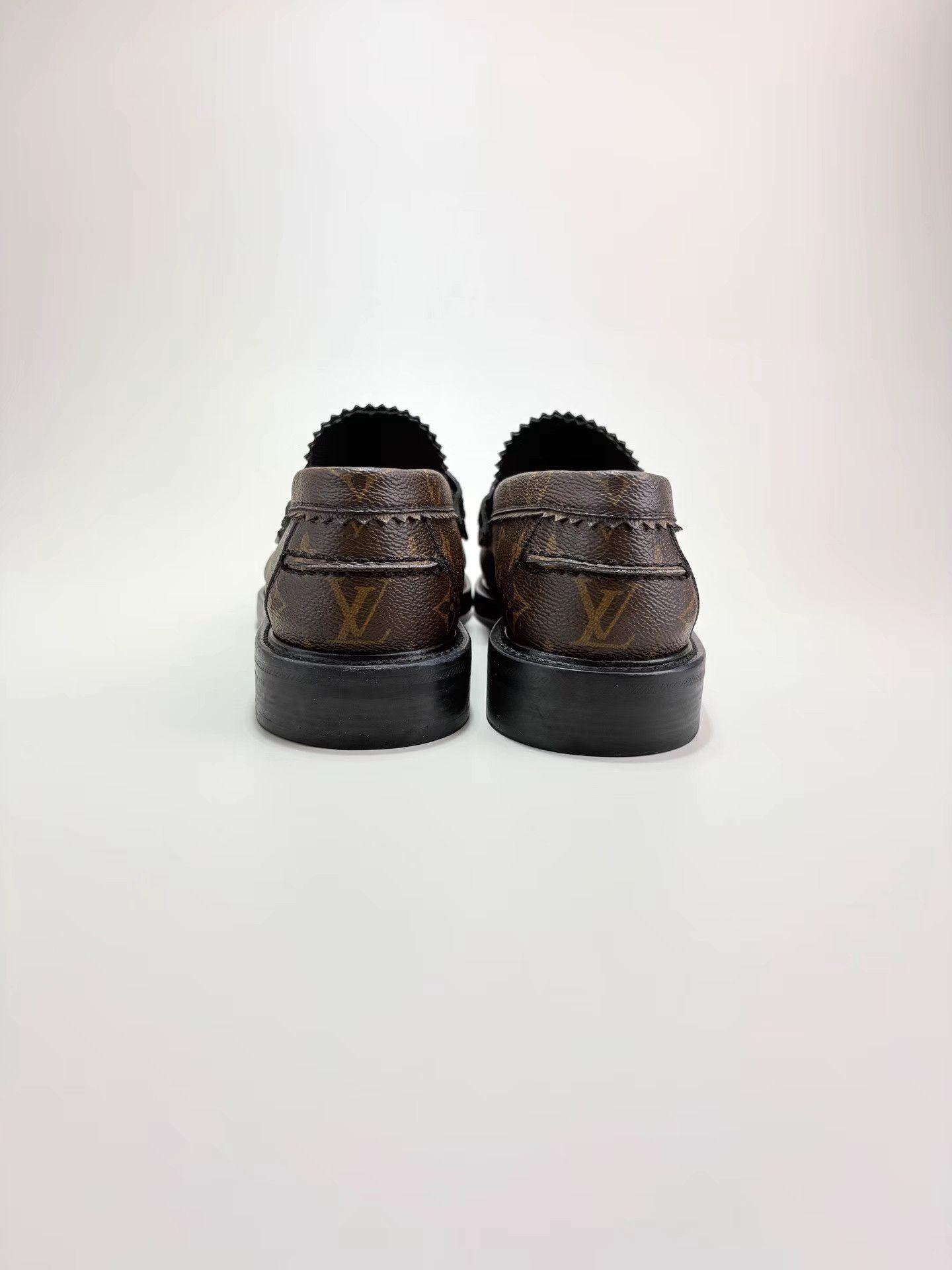 Louis Vuitton LOUIS VUITTON Brown Monogram Full Logo Loafers K1 Size US 9 / EU 42 - 3 Thumbnail
