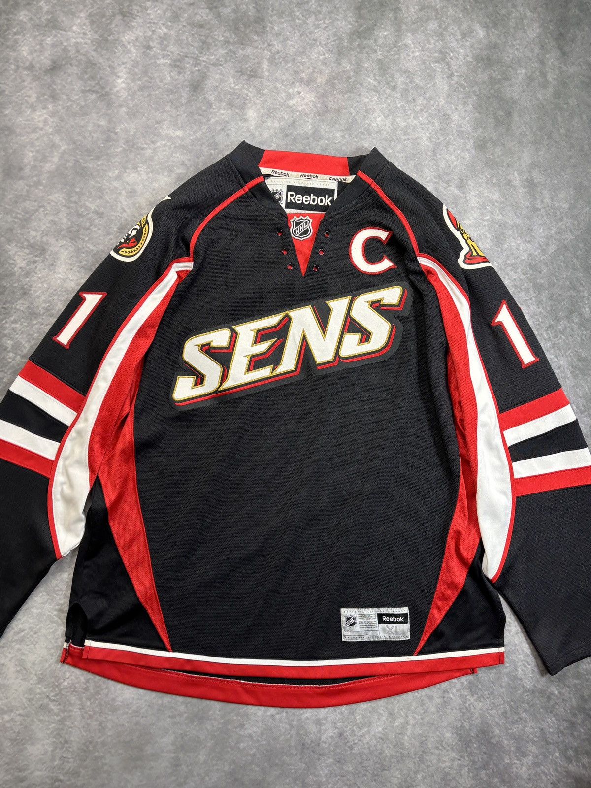 NHL 2008-2011 Ottawa Senators Jersey Sens Alfredson Black Hockey Size US XL / EU 56 / 4 - 1 Thumbnail