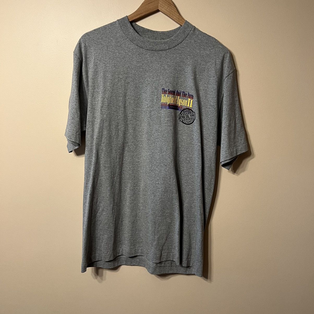 Vintage Vintage 1997 Mike Tyson Holyfield Boxing Tshirt Size US L / EU 52-54 / 3 - 4 Thumbnail