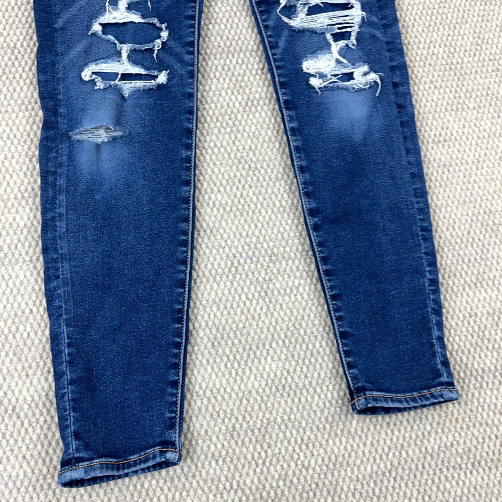 American Eagle Outfitters American Eagle Outfitters Jeans Women 4 Curvy High Rise Jegging Distressed Holes Blue 5-Pocket Regular Inseam 28 in Mens Womens Girls Boys Size 27" / US 4 / IT 40 - 7 Thumbnail