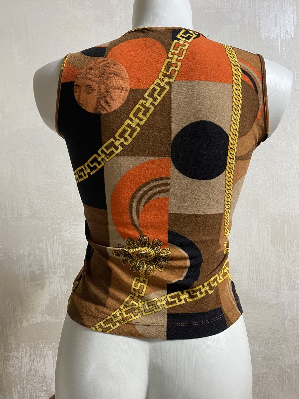 Versace Jeans Couture Versace Jeans Couture Archive Medusa Chain Print Top Size XS Size XS / US 0-2 / IT 36-38 - 9 Thumbnail