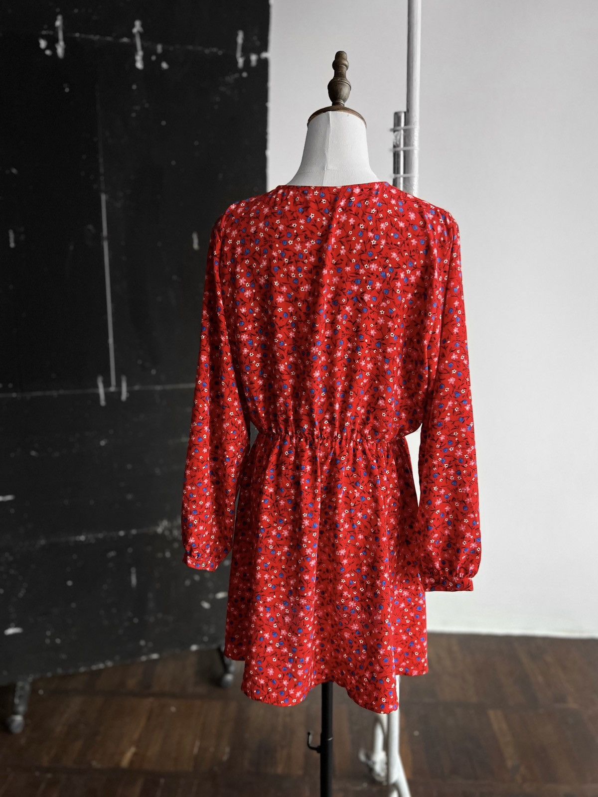 Designer × Zara Zara Womens Red Floral Pattern Flare Fit V-Neck Short Dress Size L / US 10 / IT 46 - 3 Thumbnail