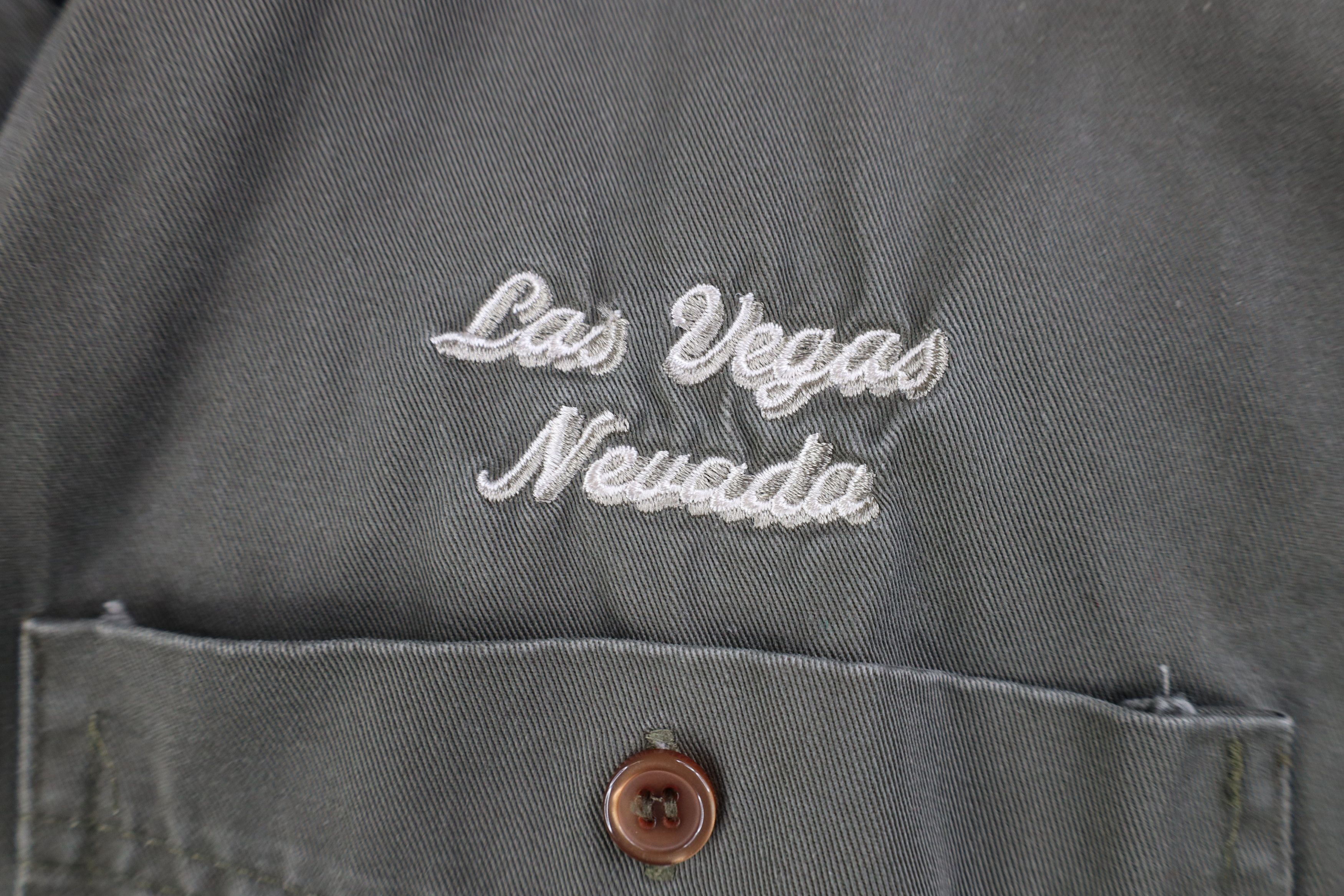 Vintage Vintage 90s Las Vegas Nevada Collared Button Down Shirt Size US XL / EU 56 / 4 - 4 Thumbnail