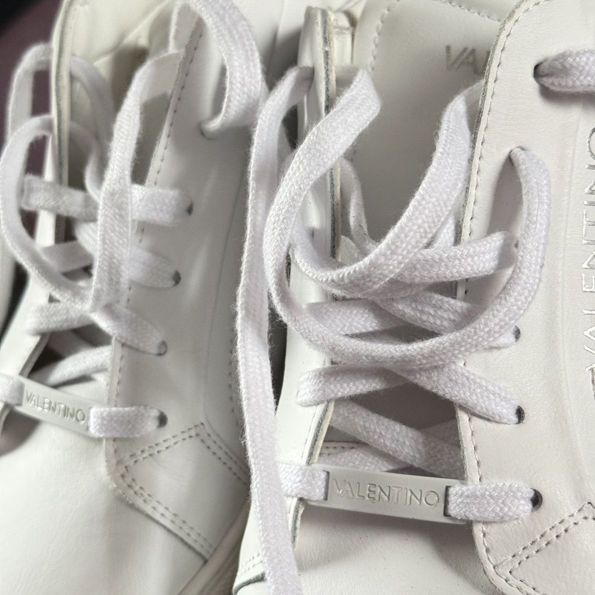 Valentino Valentino sneakers- fit like a size 9 Size US 9.5 / EU 42-43 - 10 Thumbnail