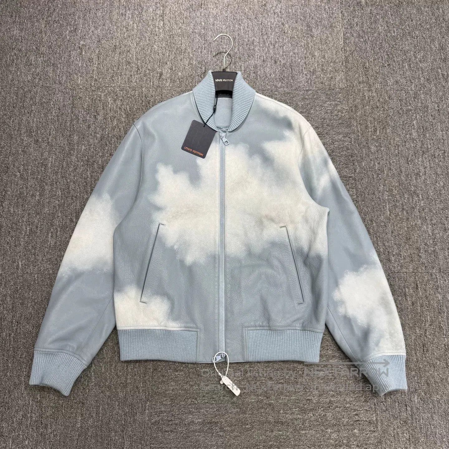 Louis Vuitton louis vuitton blue cloud leather jacket. Size US L / EU 52-54 / 3 - 1 Thumbnail