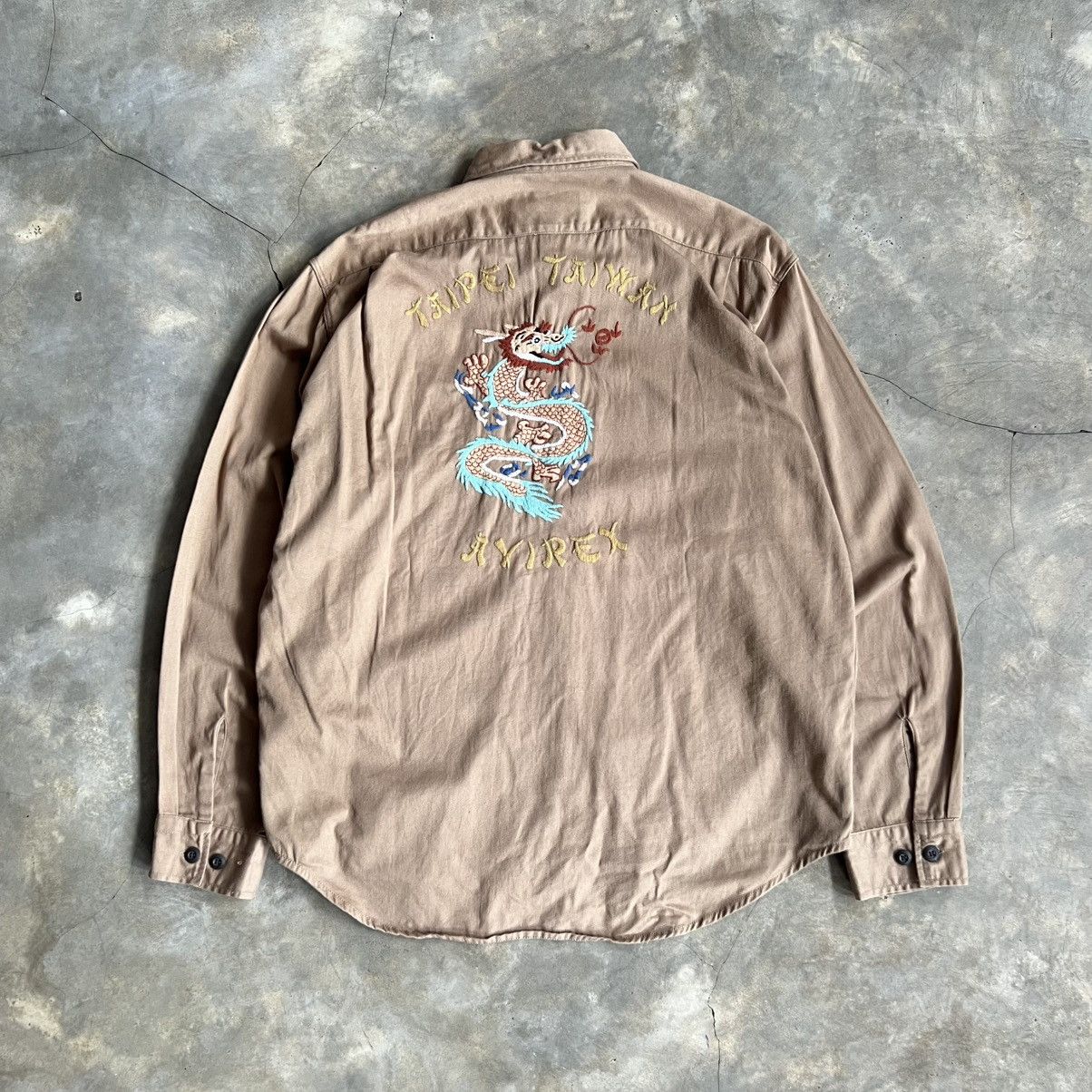 Avirex Vintage Avirex Taipei Taiwan Dragon Button up Shirt Size US L / EU 52-54 / 3 - 1 Thumbnail